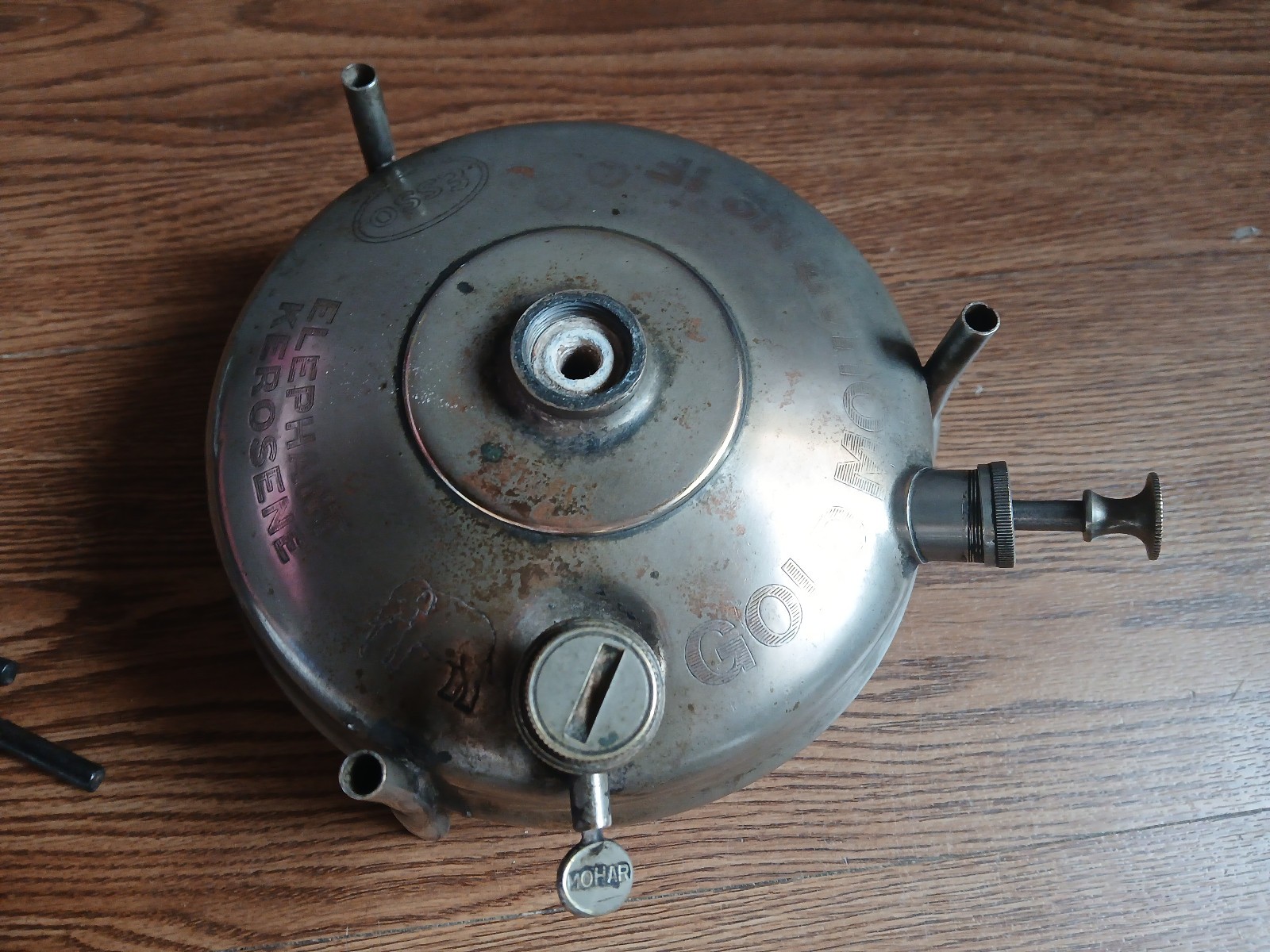 Rare vintage “ESSO” Gold mohar 1 F camping stove of 60’s made in India.
