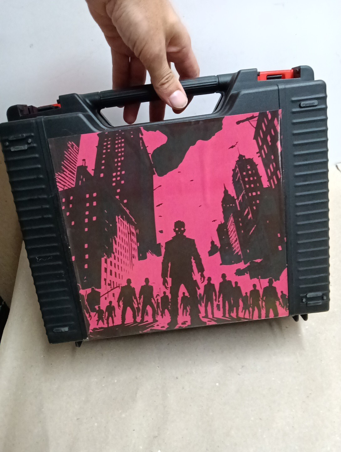 The Walking Dead Portable Cassette Furnace “Burn The Walking Dead”with Case