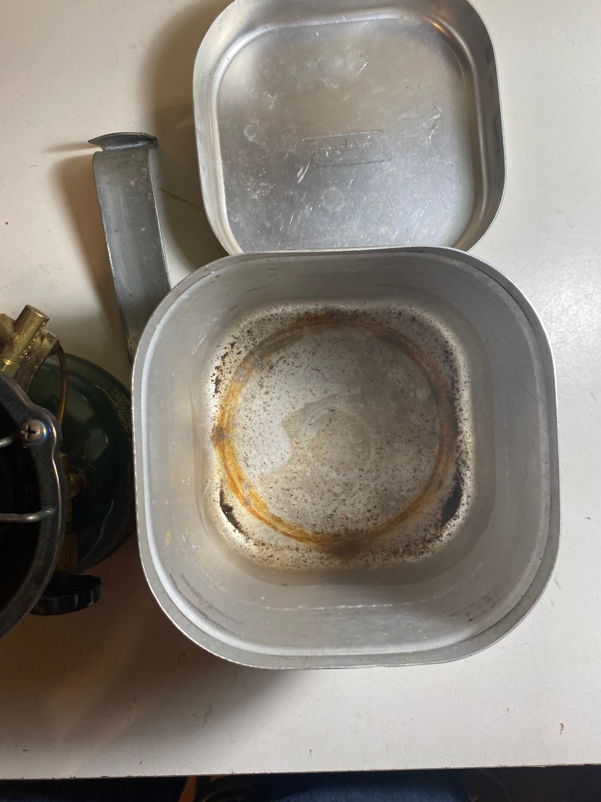 Vintage Coleman Camp Stove 502-700 Burner Metal Carrying Case Container 1976