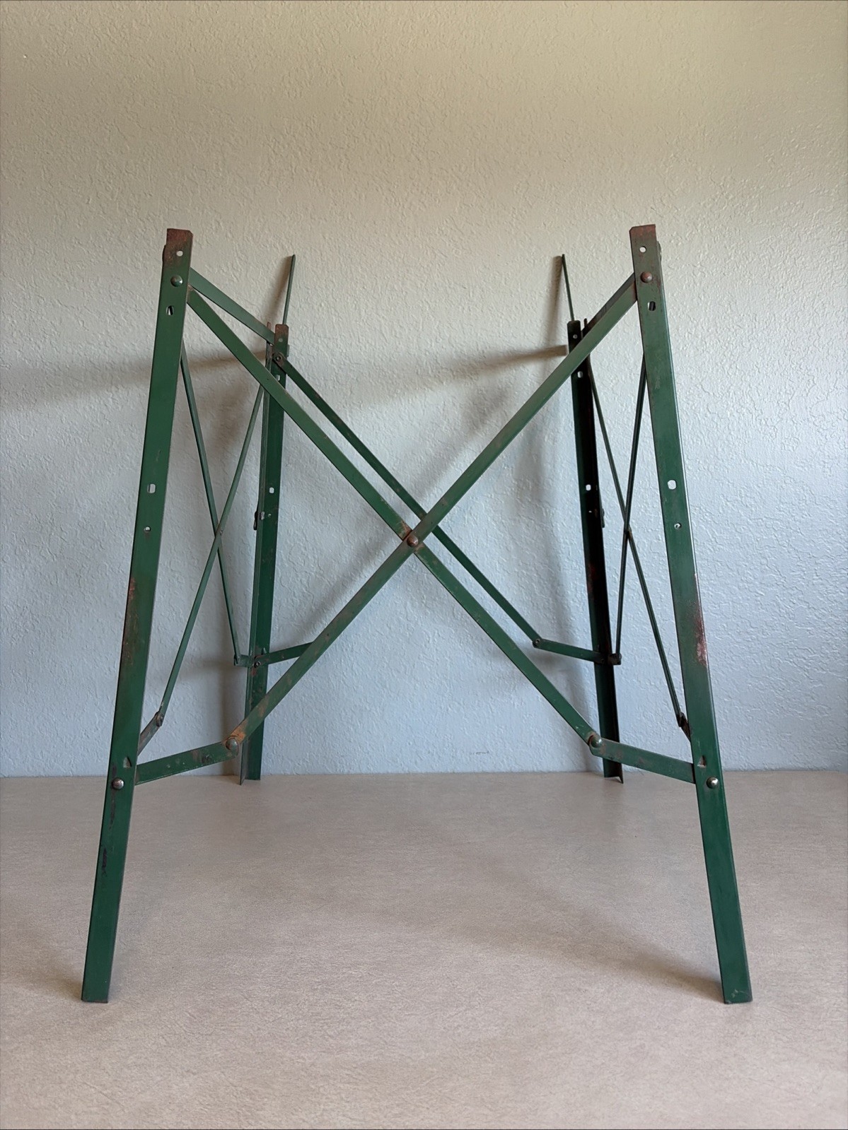 Vintage Coleman Heavy Steel Green Stove Cooler Folding High Stand No. 10 w/ Box