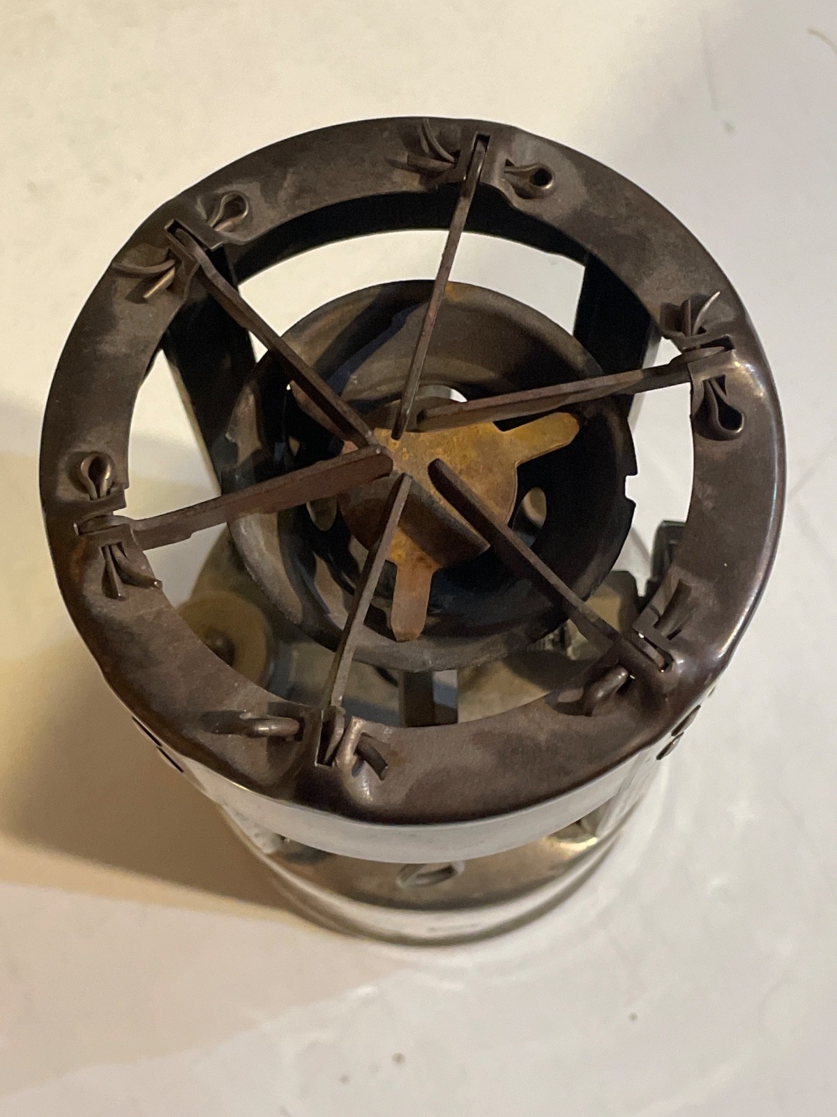 Coleman No. 530 Pocket Stove B46 gasoline survivalist