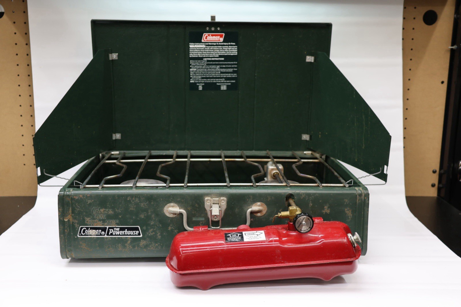 Coleman 413H Powerhouse Dual 2-Burner Gas Camp Stove Date 06/89