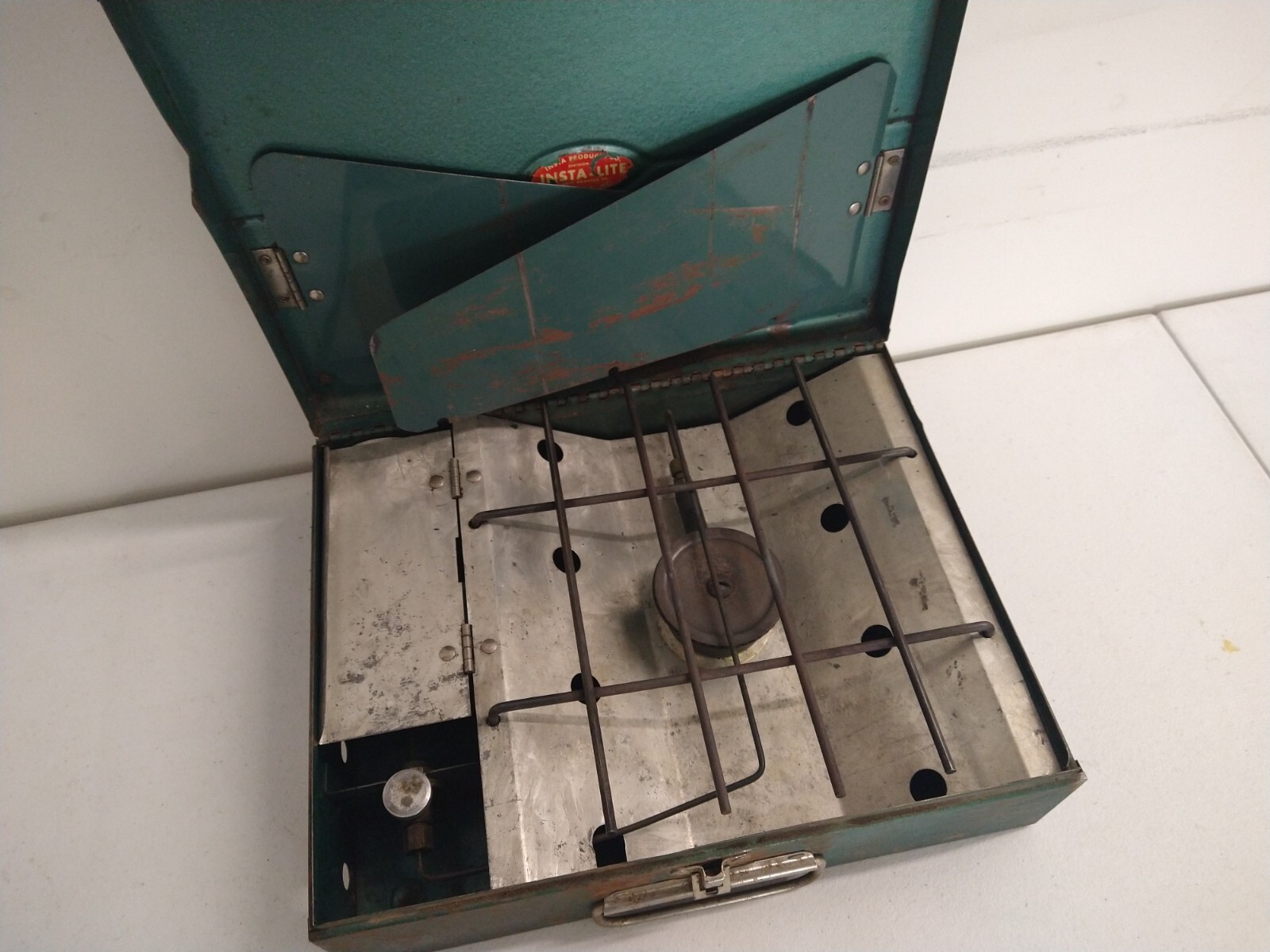 INSTA-LITE ONE BURNER PROPANE CAMP STOVE RARE VINTAGE CAMPING. Tested. Works.