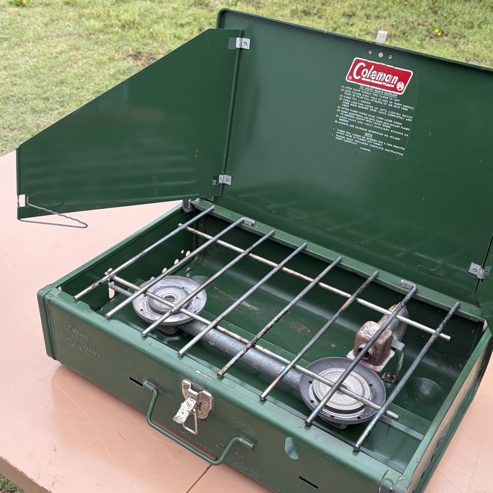 Vintage Coleman 425E Dual Burner Camp Stove 1978 Working No Box USA Prepper !
