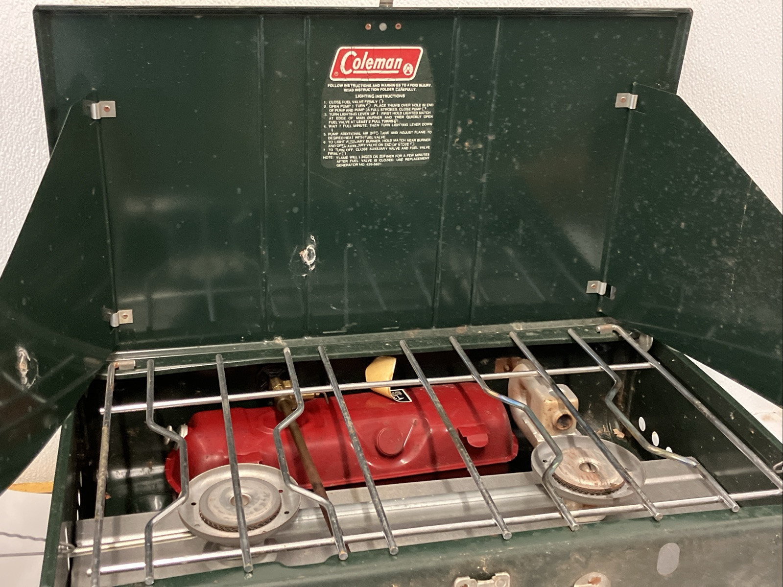 Vintage Coleman 413H Two Burner Camp Stove