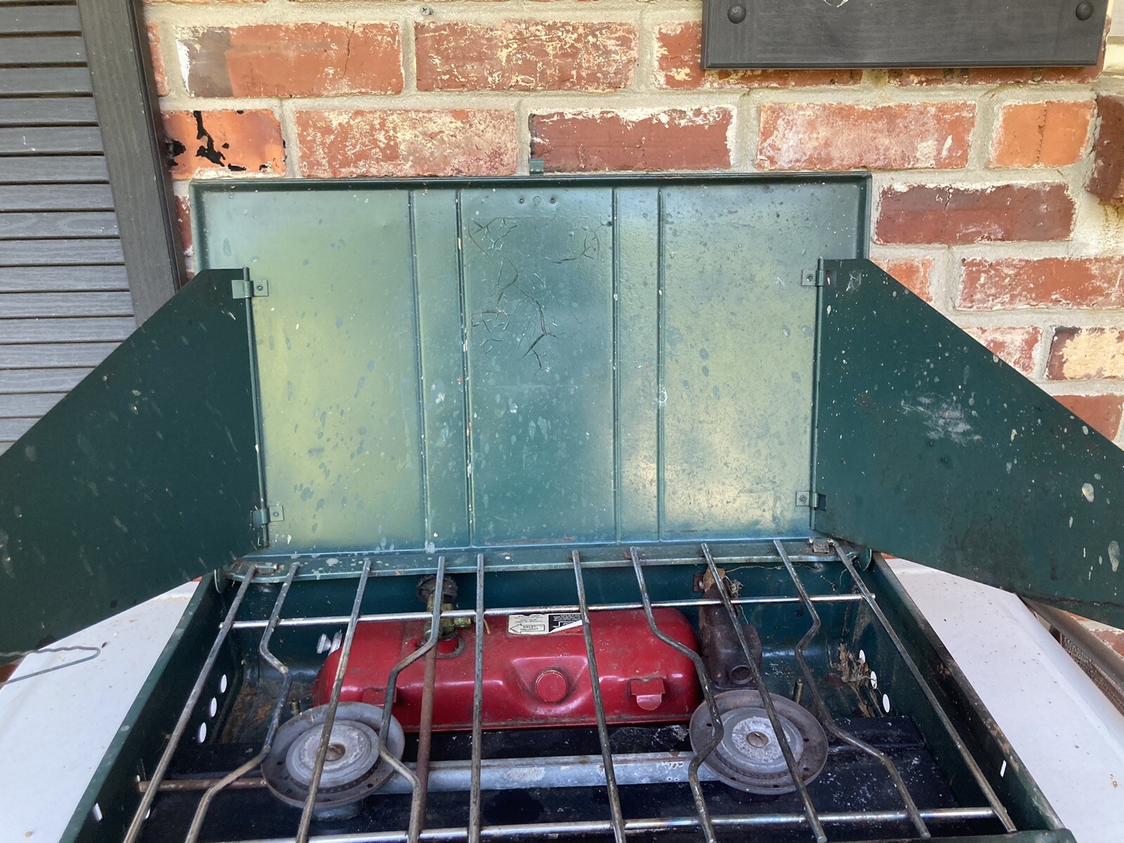 Vintage Coleman Camping Stove 413H 2 Burner Propane Used Untested Made In USA