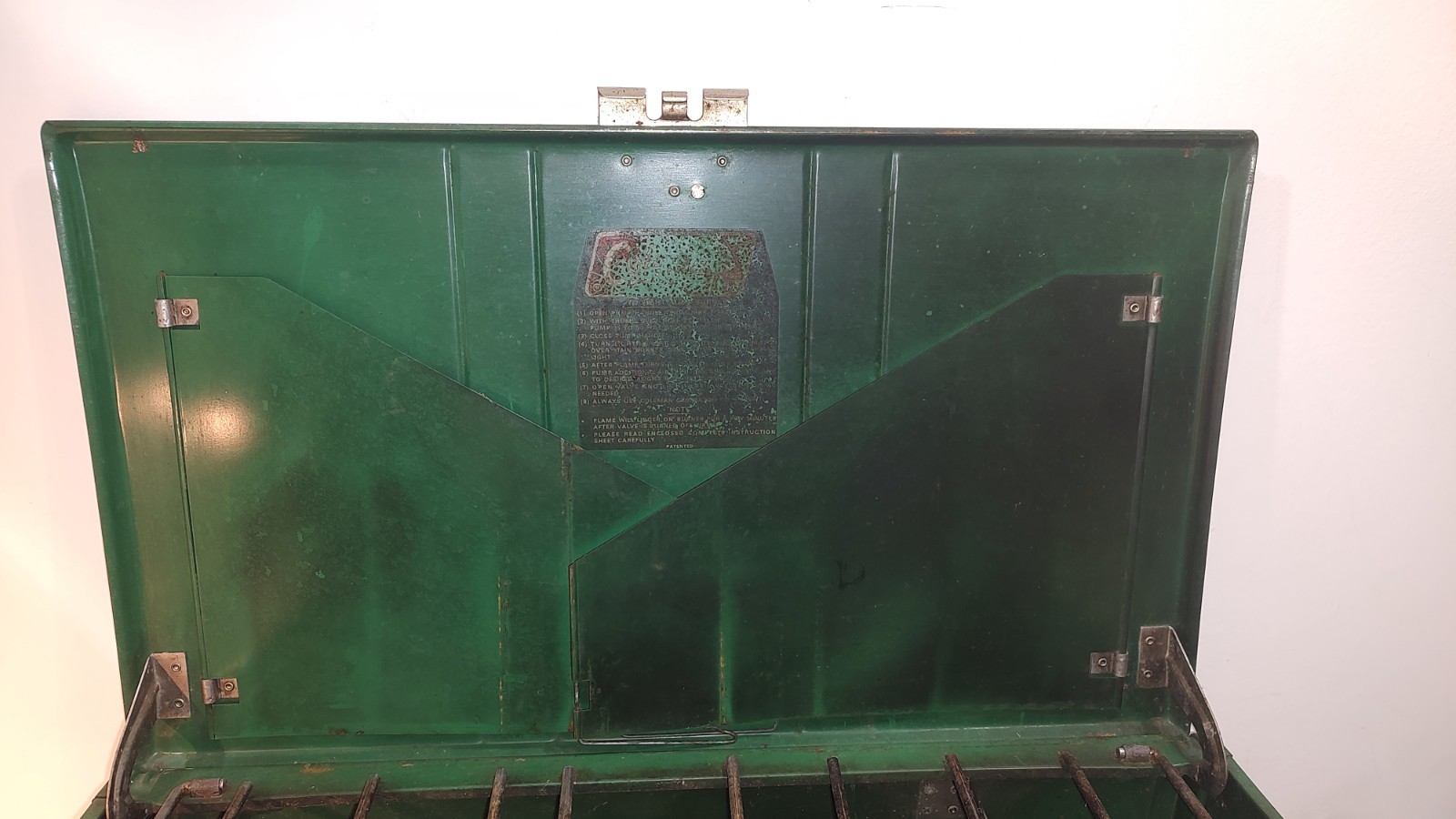 Coleman 413G Dual Liquid Fuel Double Burner Green Metal Camp Stove Tested(Video)