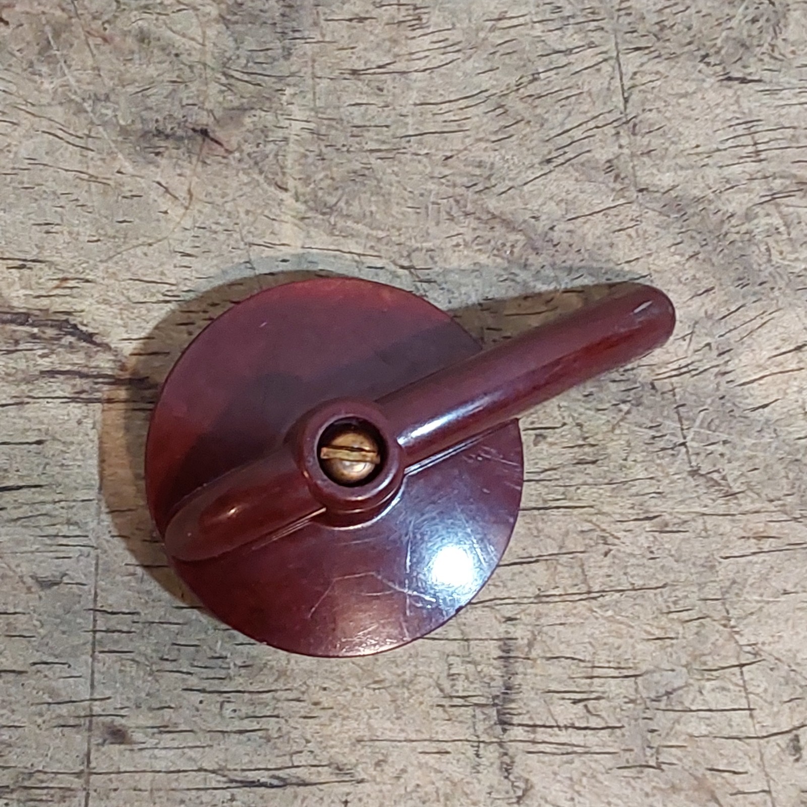 M1950 Wyott Military Stove – Valve Wheel Knob and Screw – Melted on edge