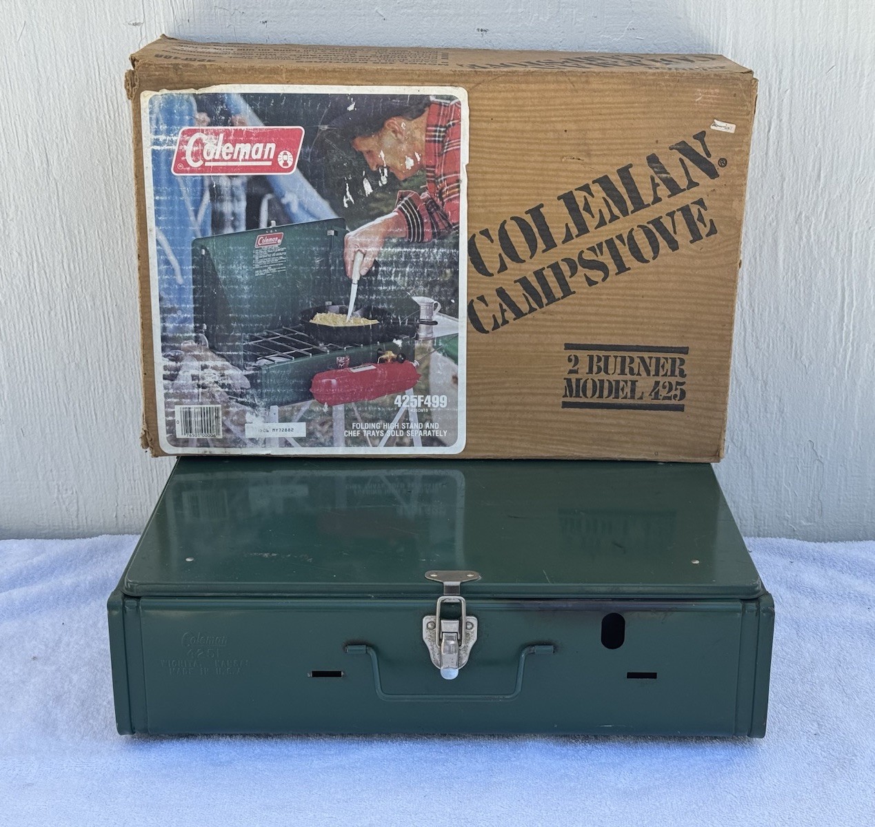 Coleman 425f Two Burner Stove With Box – Set Up For Dual Fuel