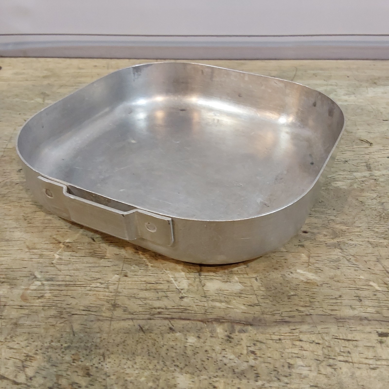 Coleman 501 502 Stove – Case Top Half – Cook Pot – Scuffs Dents & Scratches