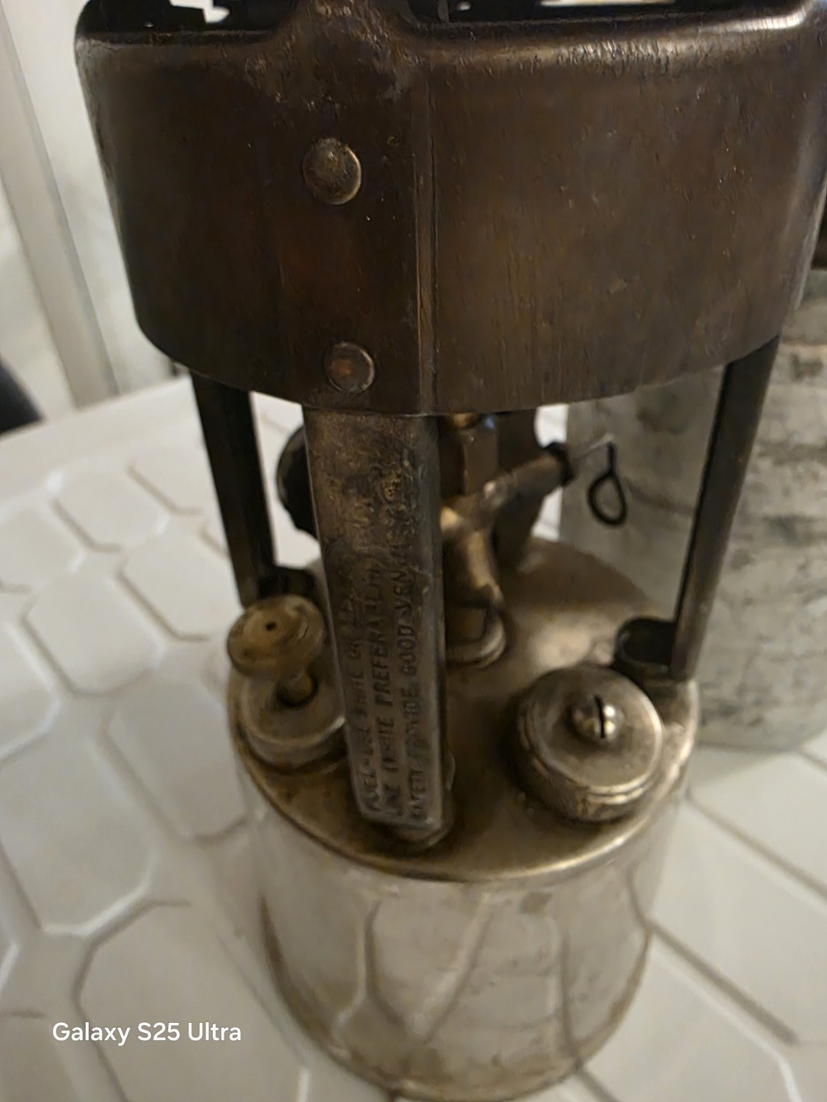 Vintage 1947 Coleman 530 GI Pocket Stove A47 Brass Camp Cooker w Aluminum Case