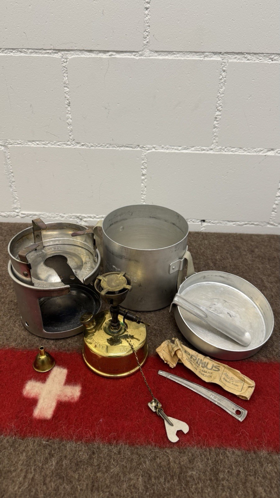 Army Military Aluminum Cookware with Primus 71 Cooker Stove Cookkit Camping