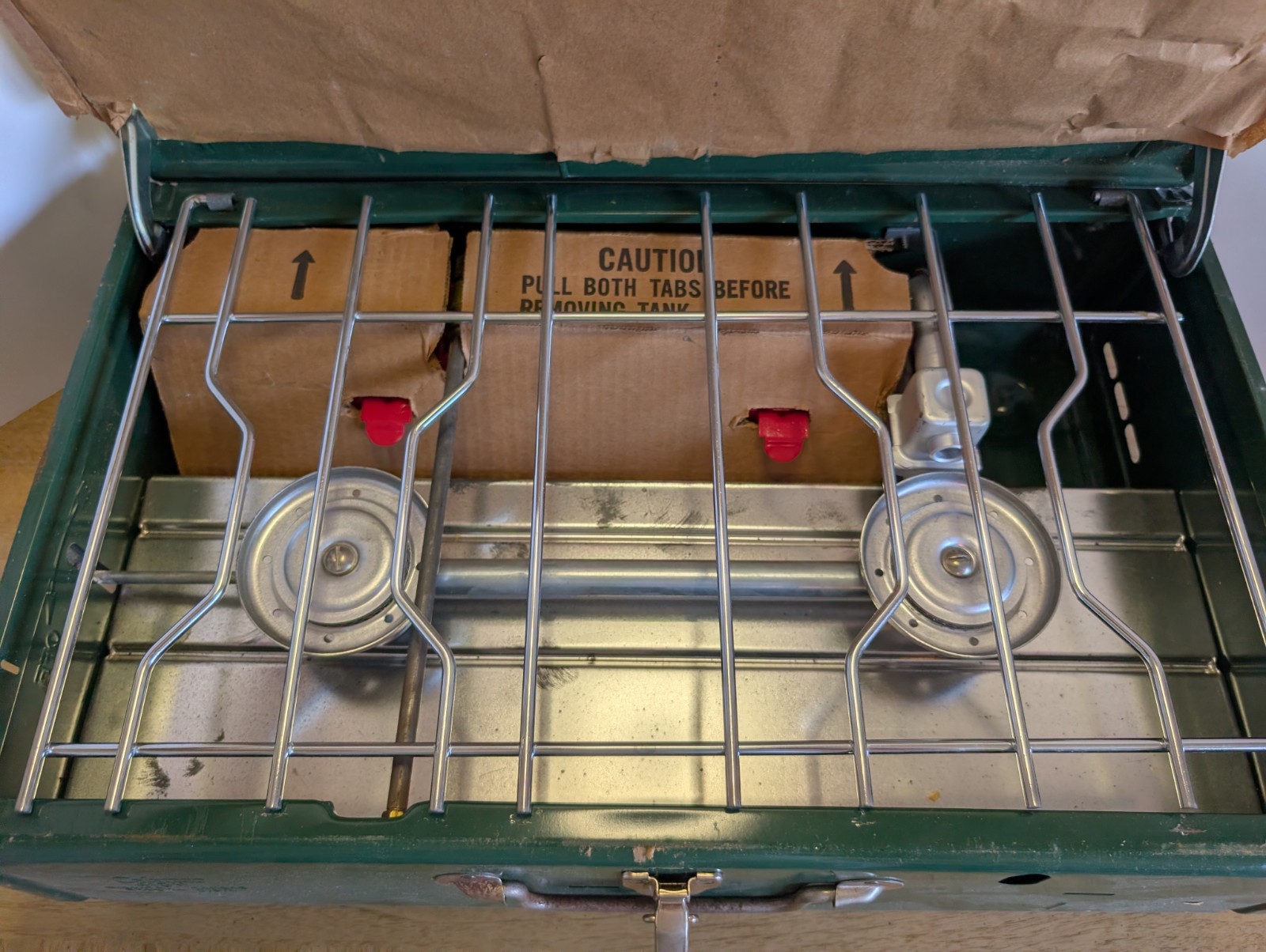 Vintage Coleman 413H Dual 2 Burner Gas Camp Stove