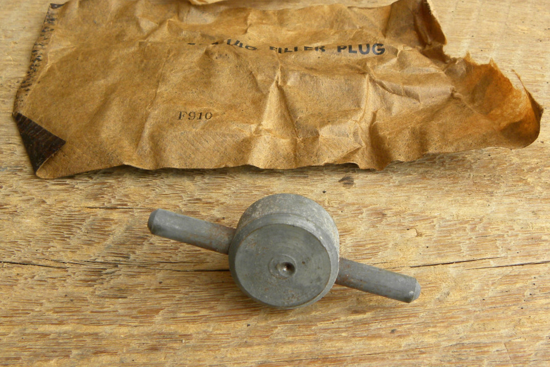 Coleman 523 Military Stove Filler Plug, 523-140 ( READ )