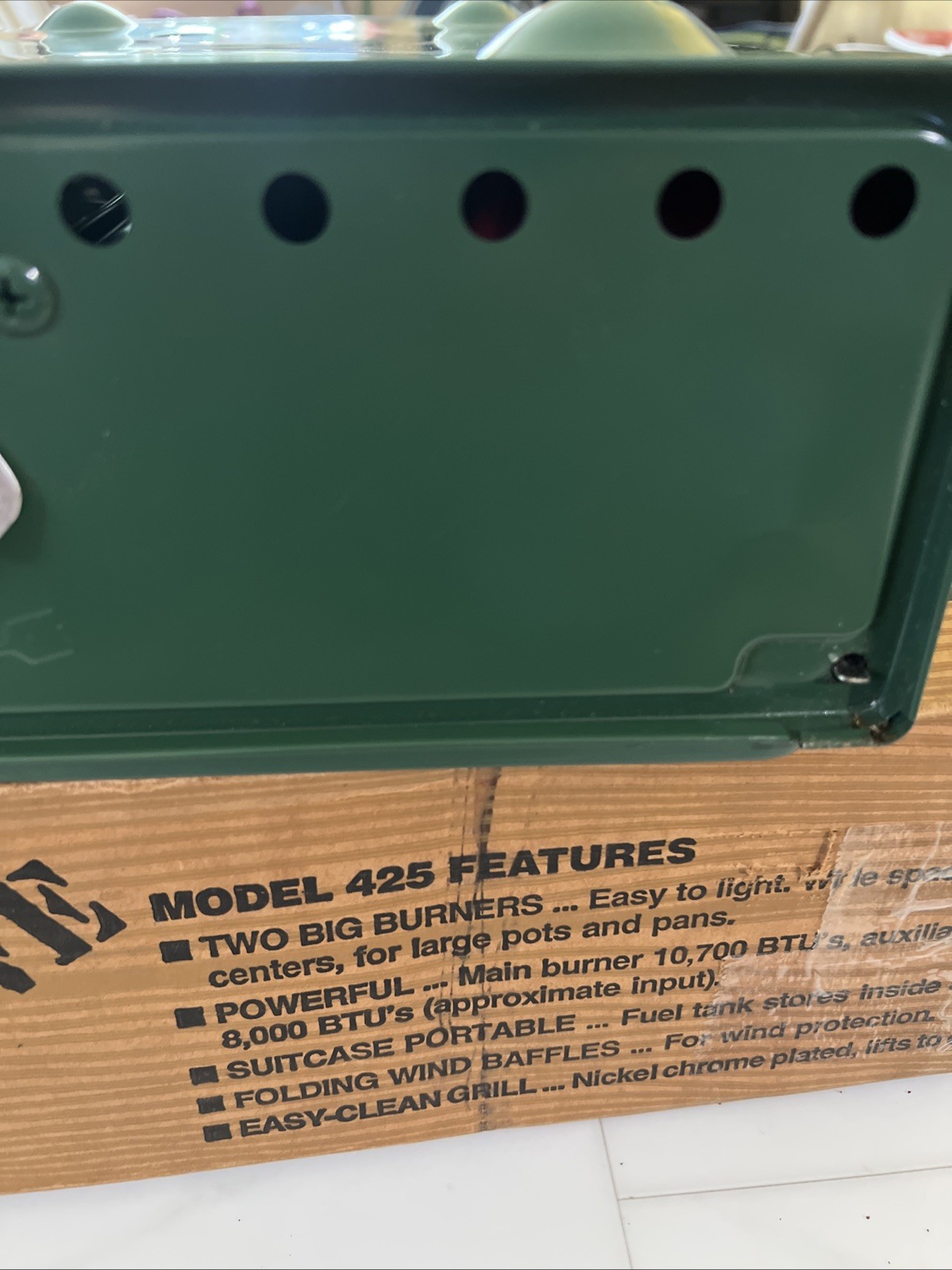 1979 Coleman Camp Stove 2 Burner Model 425F499 w/Original Box USA