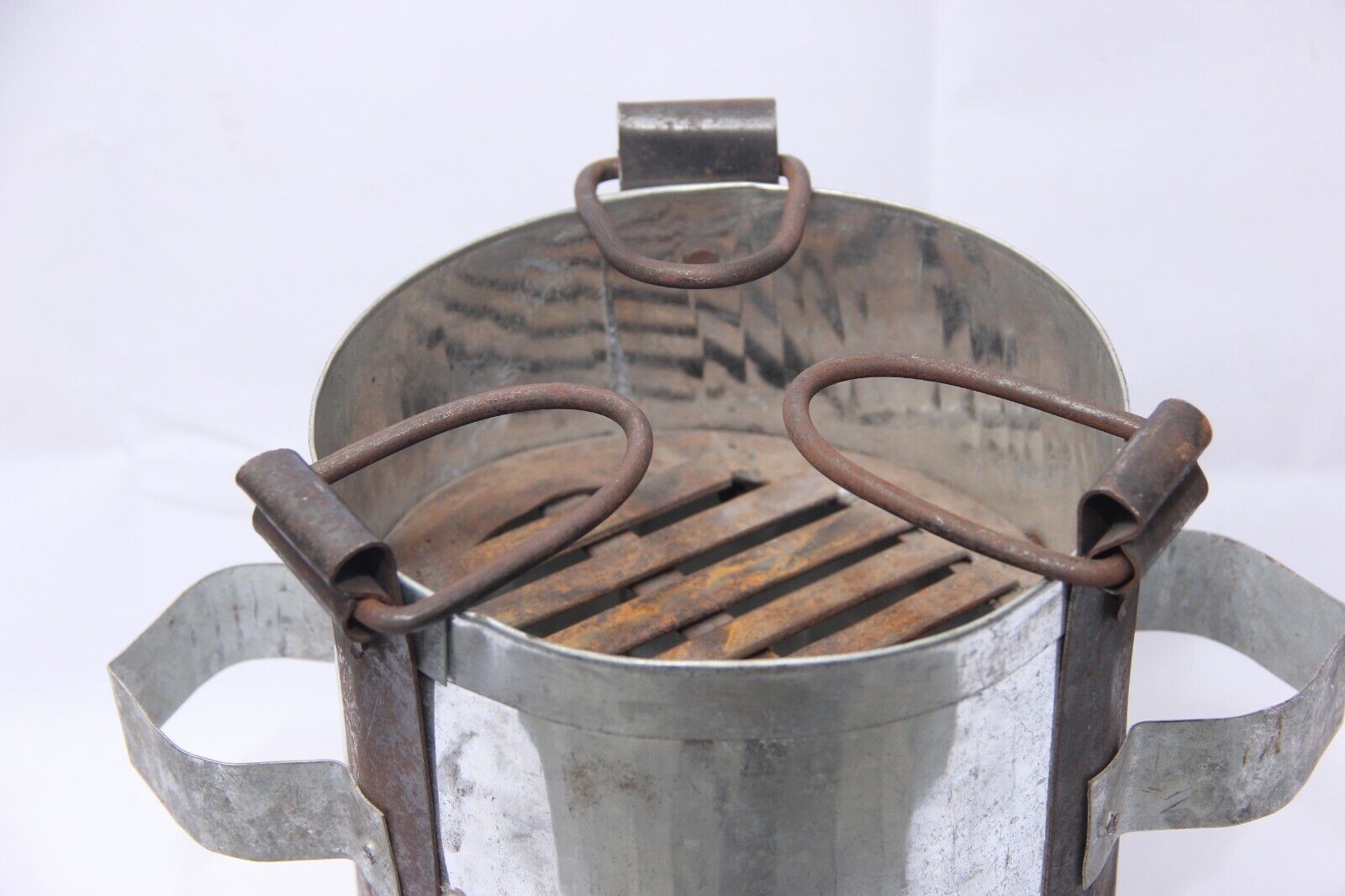 Vintage Iron Sigdi Angeethi: Traditional Indian Stove, Heater & Ashtray