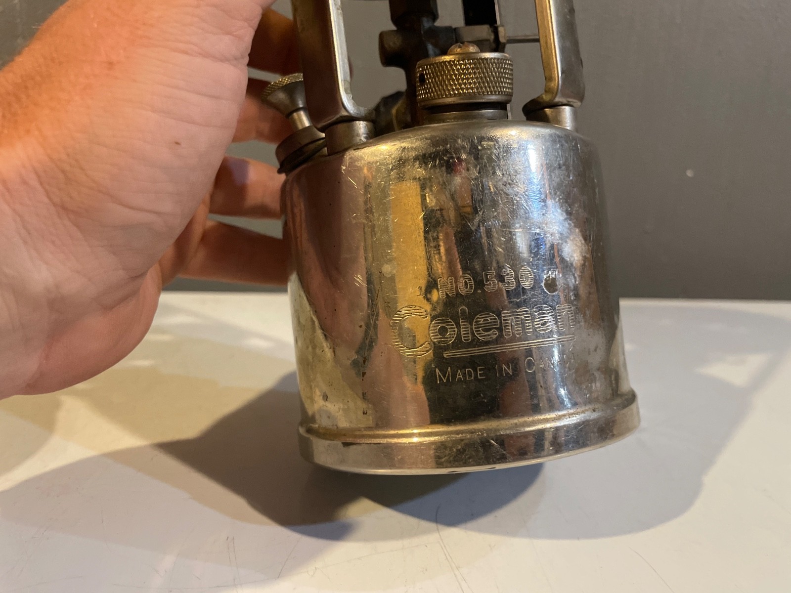 Coleman No. 530 Pocket Stove B46 gasoline survivalist