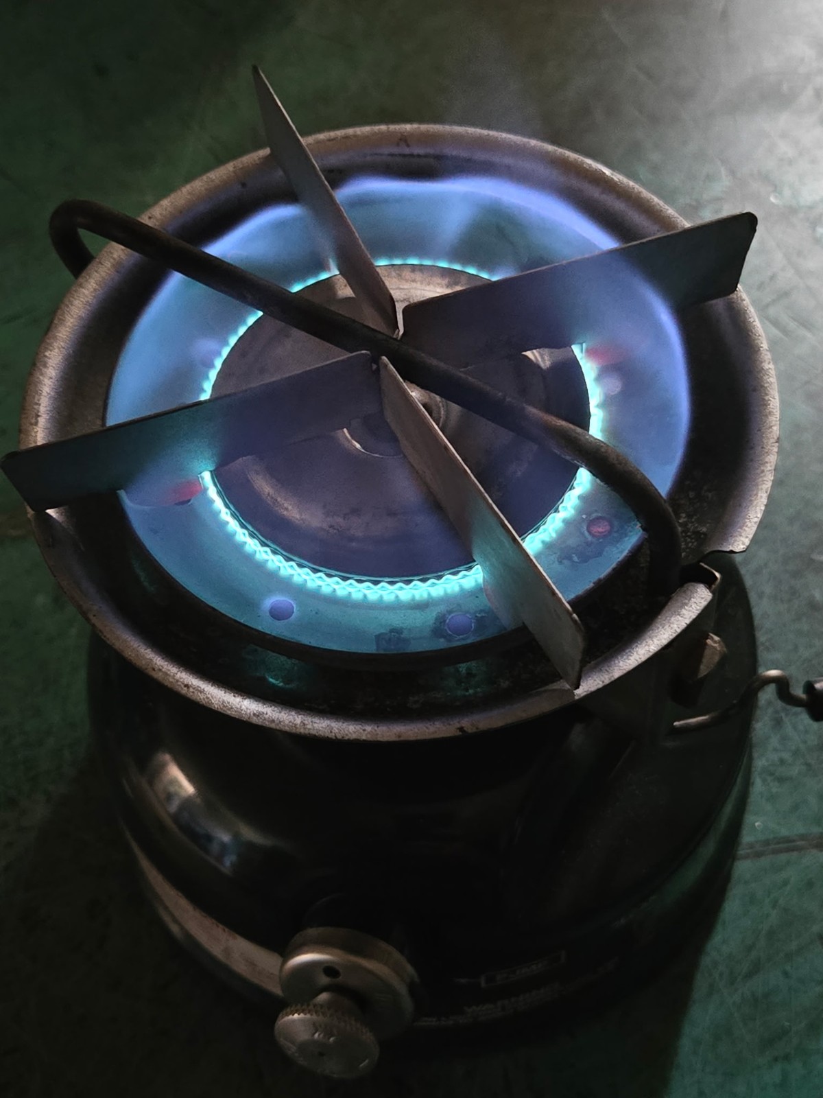 VINTAGE COLEMAN USA MODEL 508-700 1989 SPORTSTER II CAMP STOVE W/ CASE