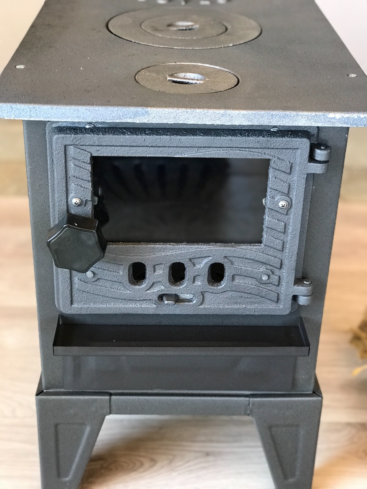 wood and coal burning cast iron stove, camping, caravan and tent stove