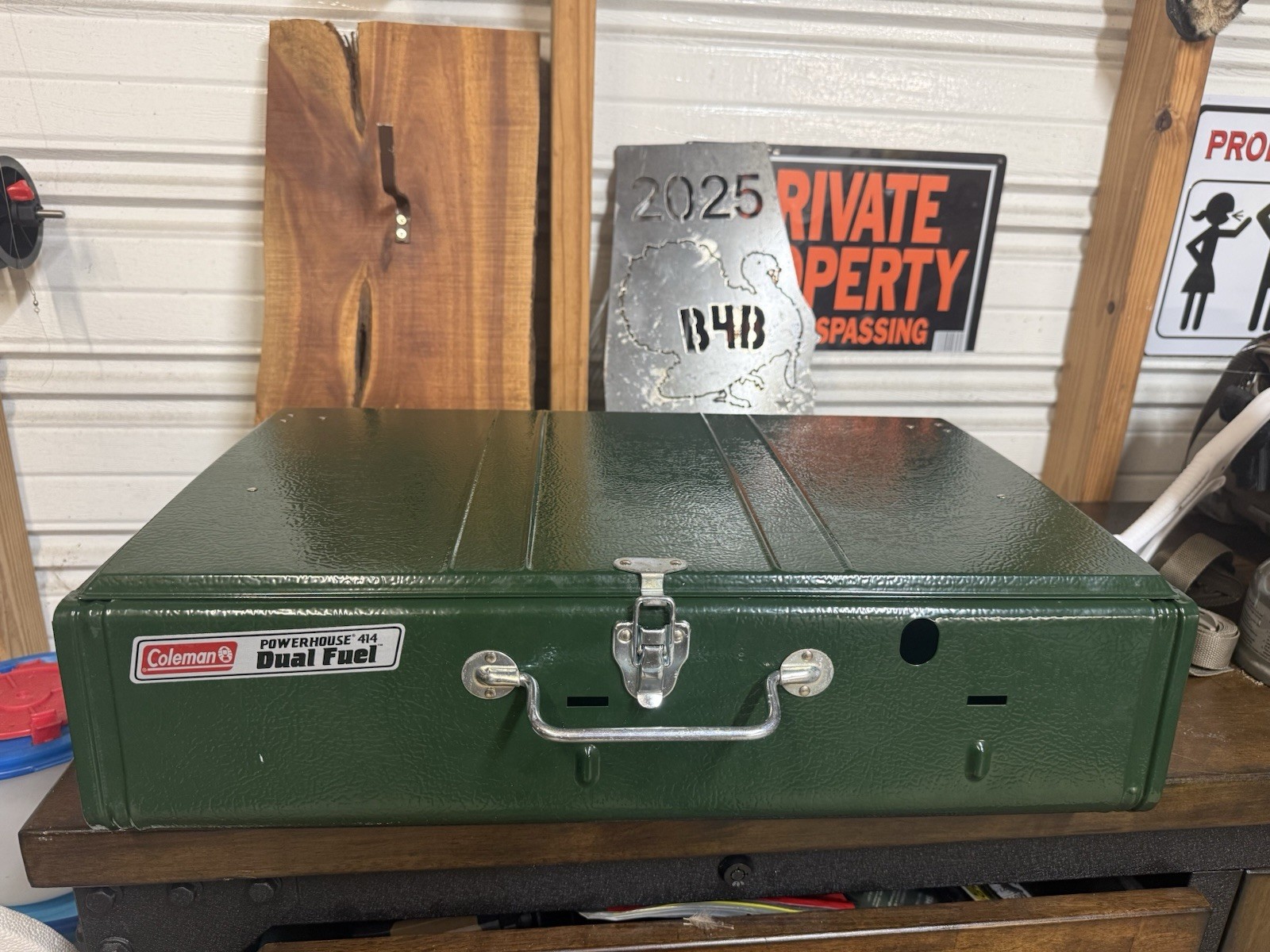 Coleman Powerhouse 414 Unleaded / Dual Fuel Two Burner Portable Camp Stove