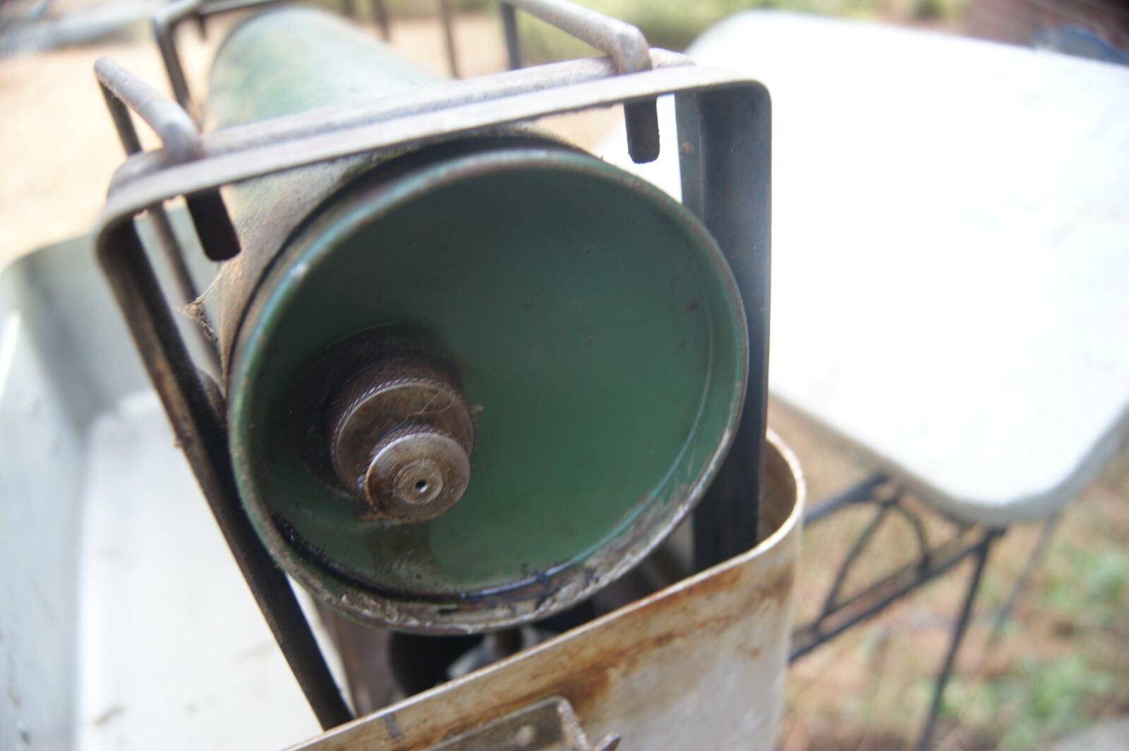 AGMCO 1944 2 BURNER MILITARY STOVE WITH ALUMINUM CASE