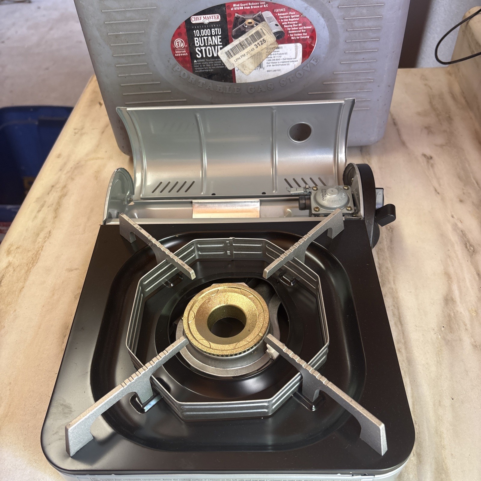 CHEF MASTER single Burner Camping Stove 10,000 BTU Model 90011 Butane