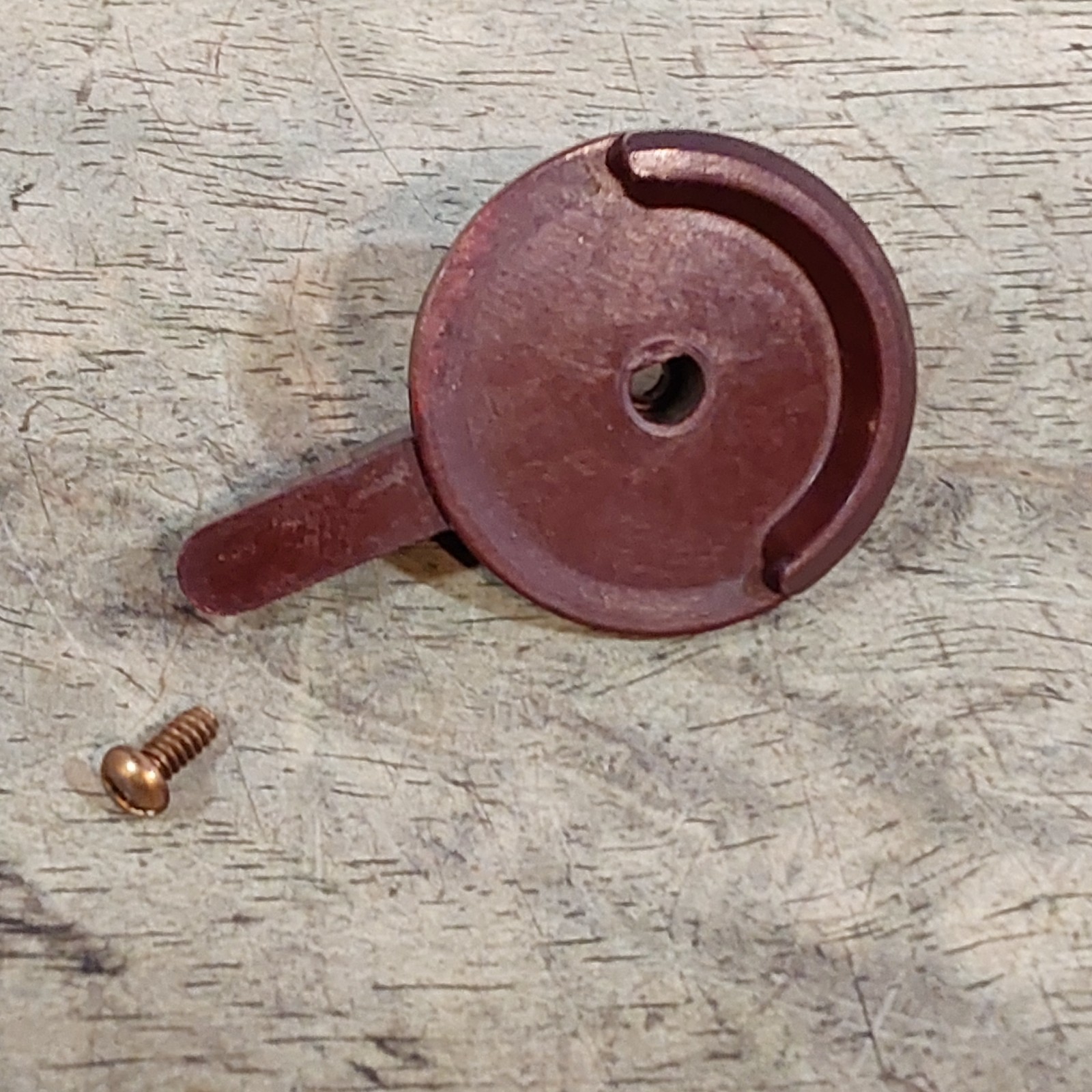 M1950 Wyott Military Stove – Valve Wheel Knob and Screw – Melted on edge