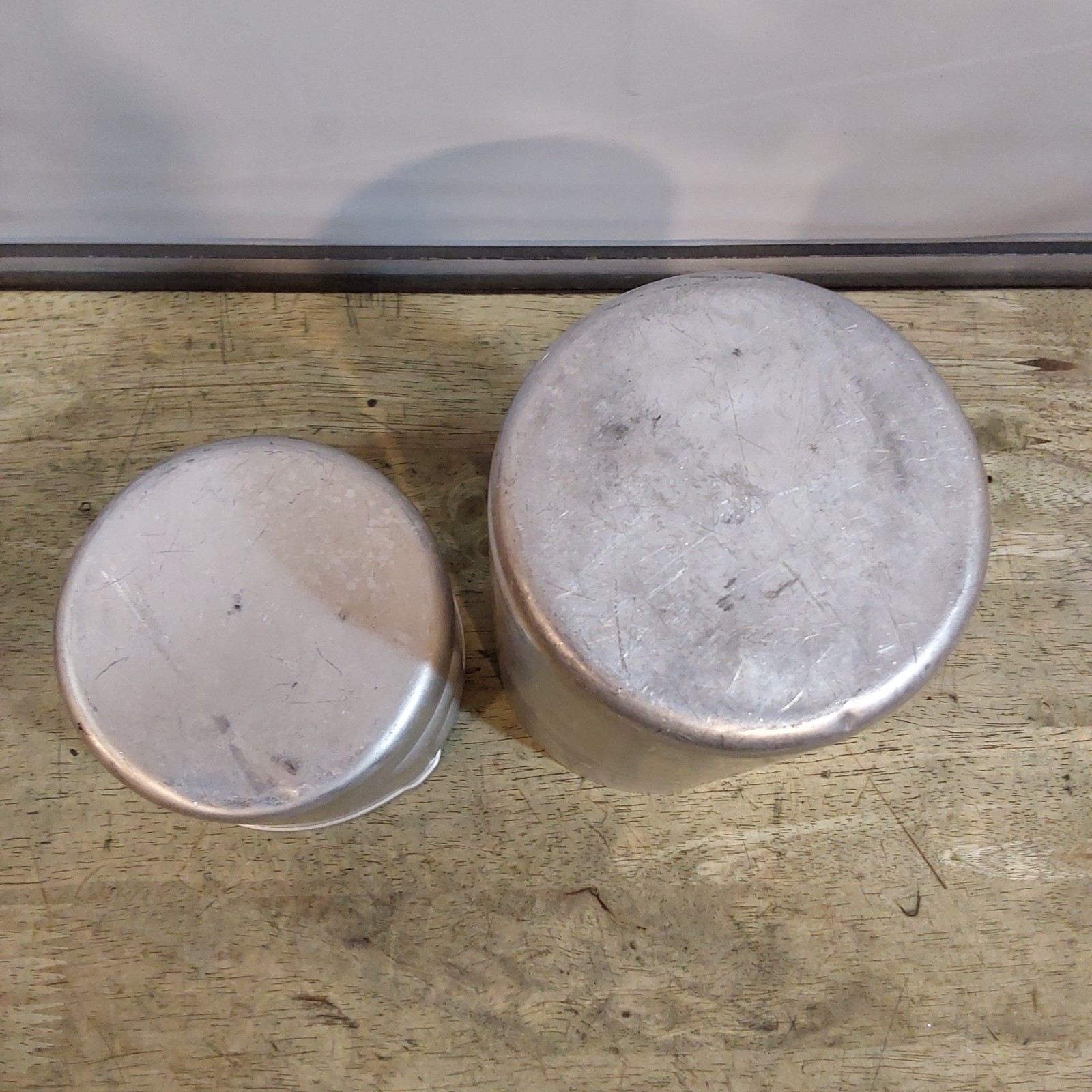 M1950 Stove Leyse – Case Pots Pans Canister – Dents Discoloration