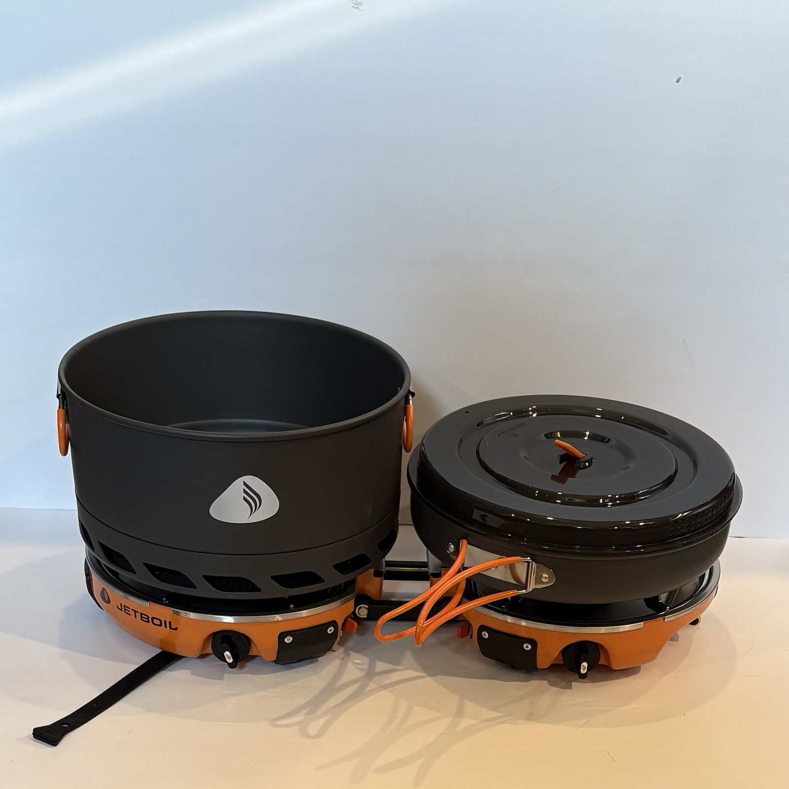 Jetboil Génesis Cooking System Camping Stove with Case Brand New