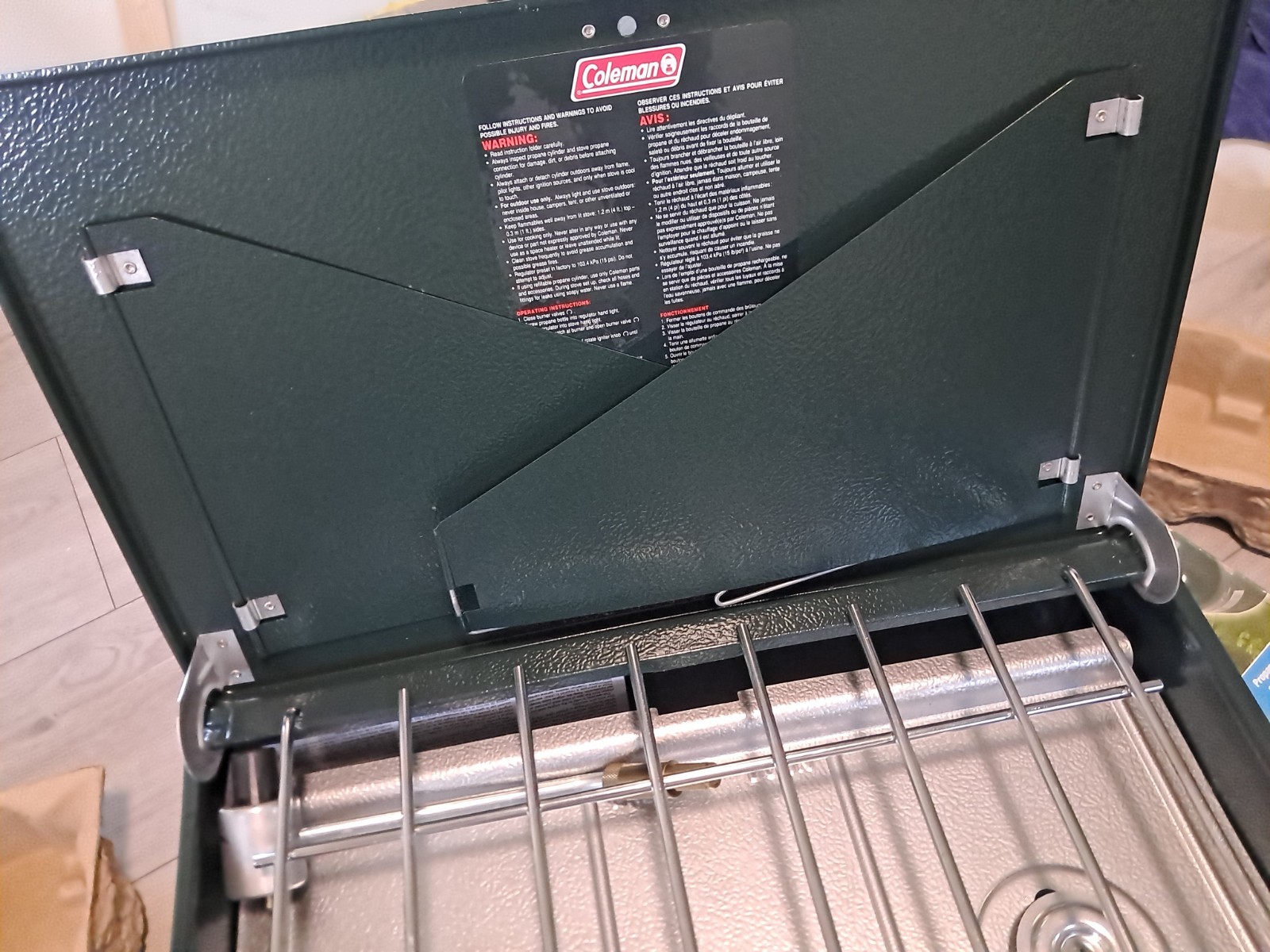 NOS NEW Coleman Two Burner Grill Stove ELECTRONIC IGNITION Propane *** NEW ***