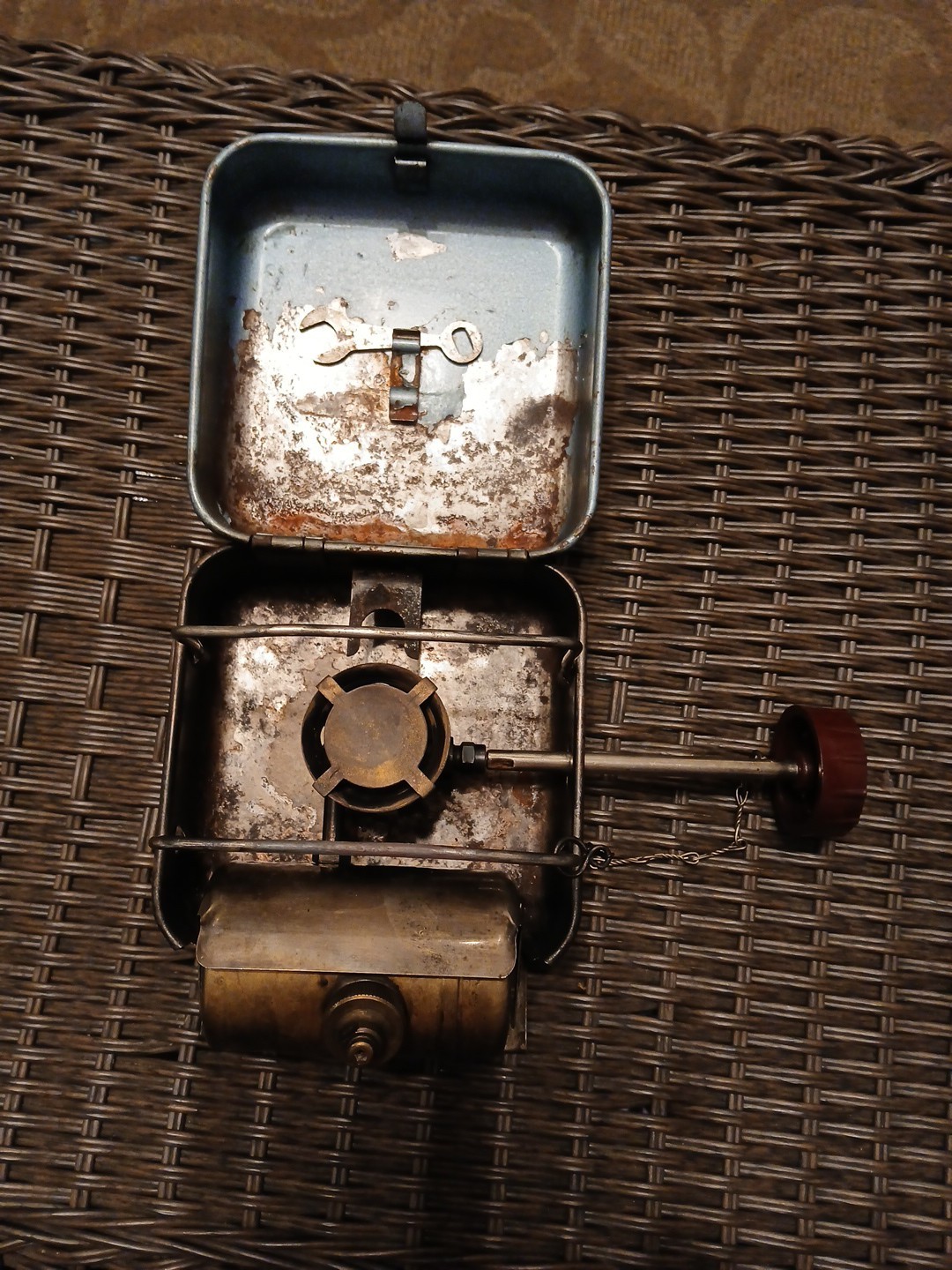 Vintage Optimus International 8R Gasoline Made In Sweden Camping Hiking Stove