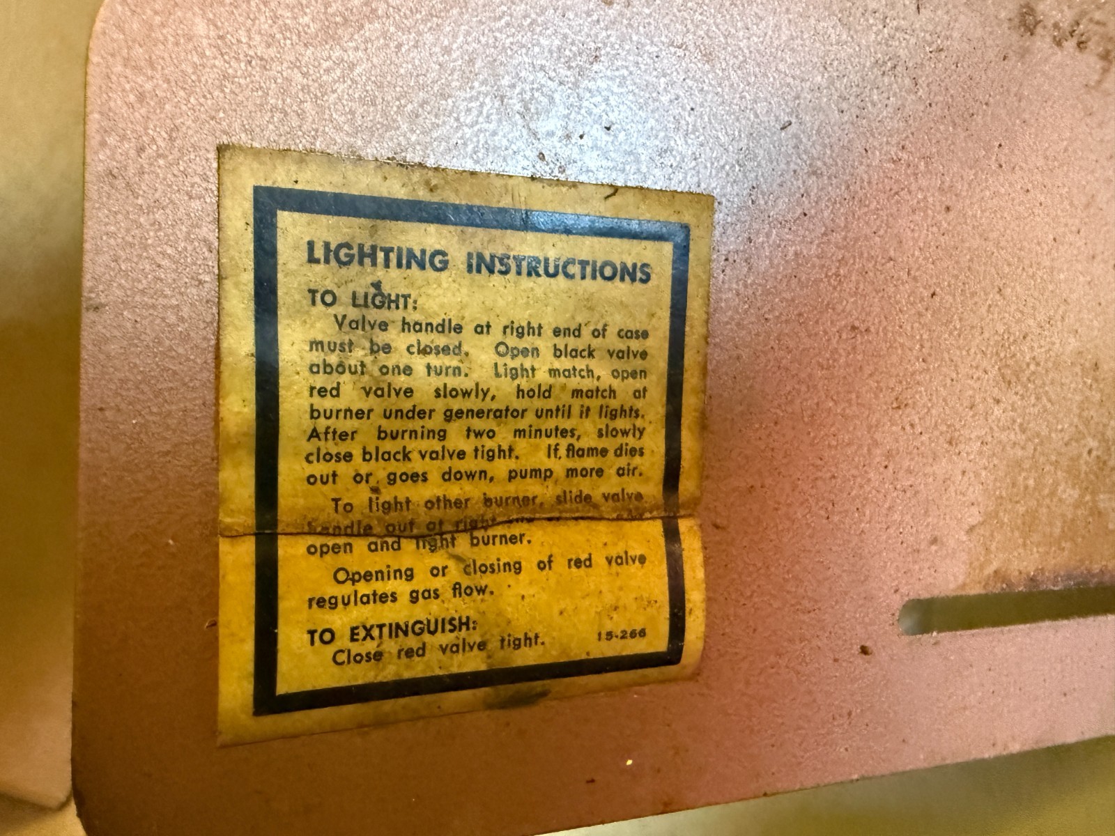 VINTAGE KAMPKOOK CAMP STOVE LCS22/UNTESTED-DOES HOLD PRESSURE/50’S ERA/NICE
