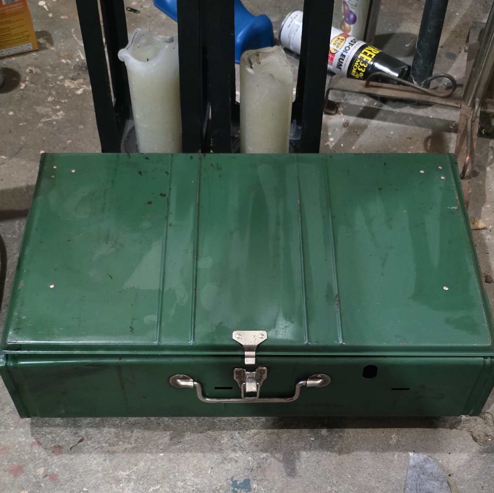 Coleman 413H 2-Burner Gas Portable Camping Stove, Green, Storage Case