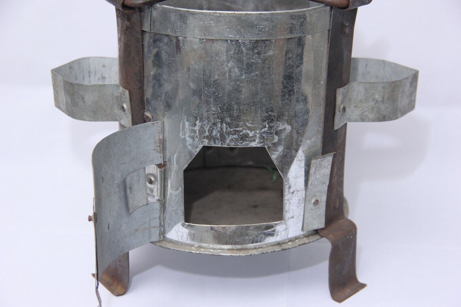 Vintage Iron Sigdi Angeethi: Traditional Indian Stove, Heater & Ashtray