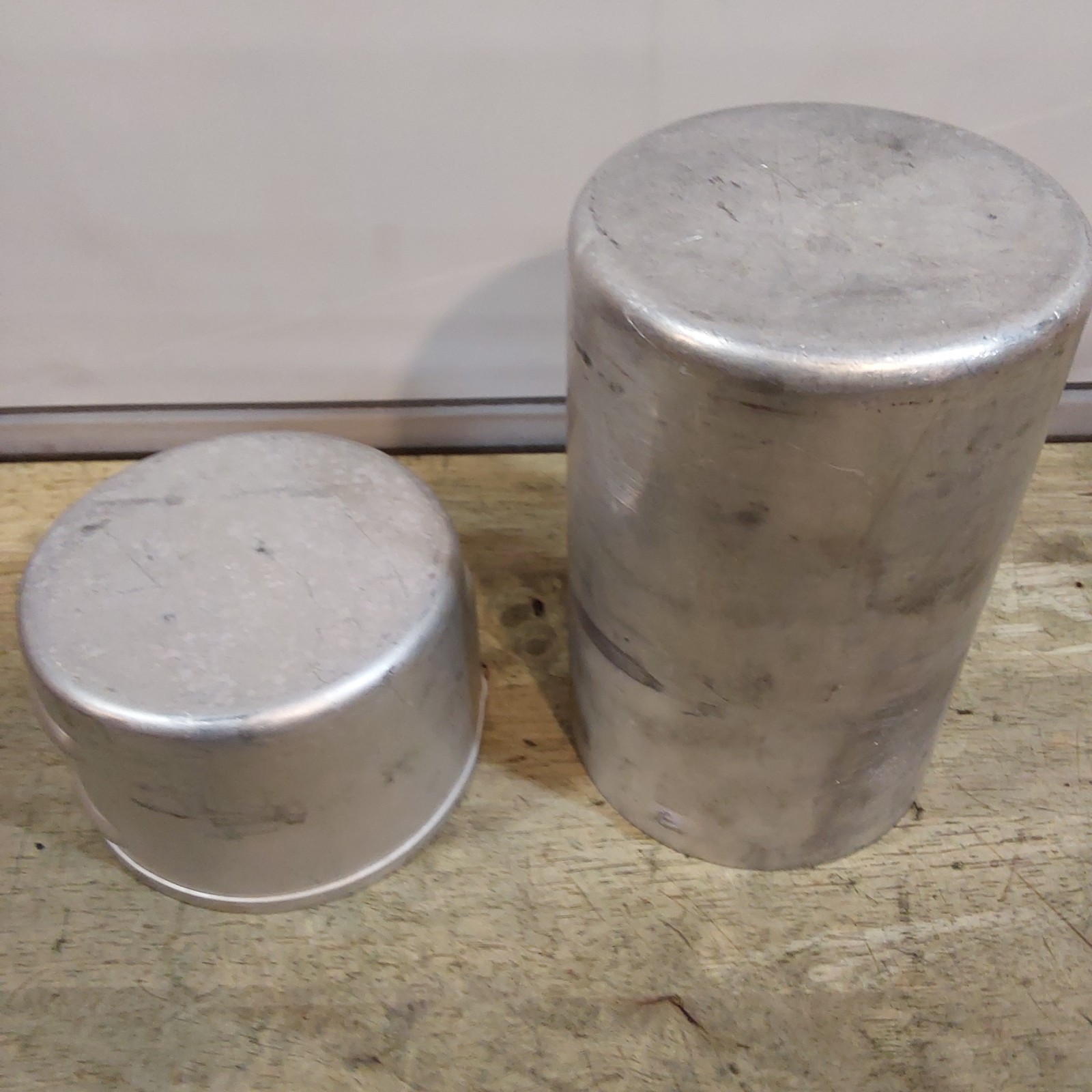 M1950 Stove Leyse – Case Pots Pans Canister – Dents Discoloration