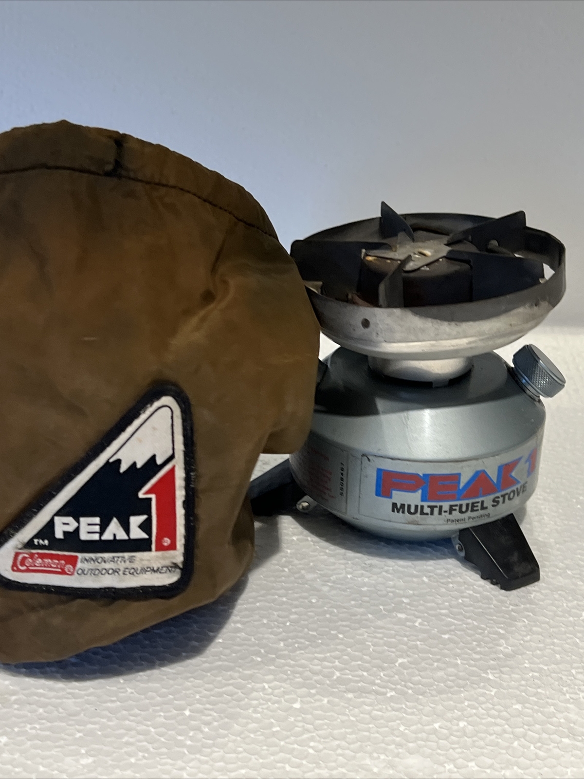 Coleman Peak 1 Multi Fuel Camp Stove Model 550B Vintage Untested