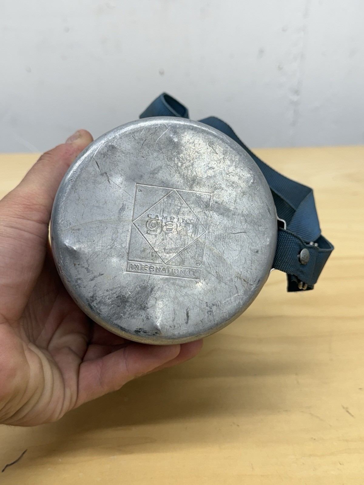 GAZ GLOBE TROTTER BACKPACK STOVE WITH METAL CANISTER BUTANE POT