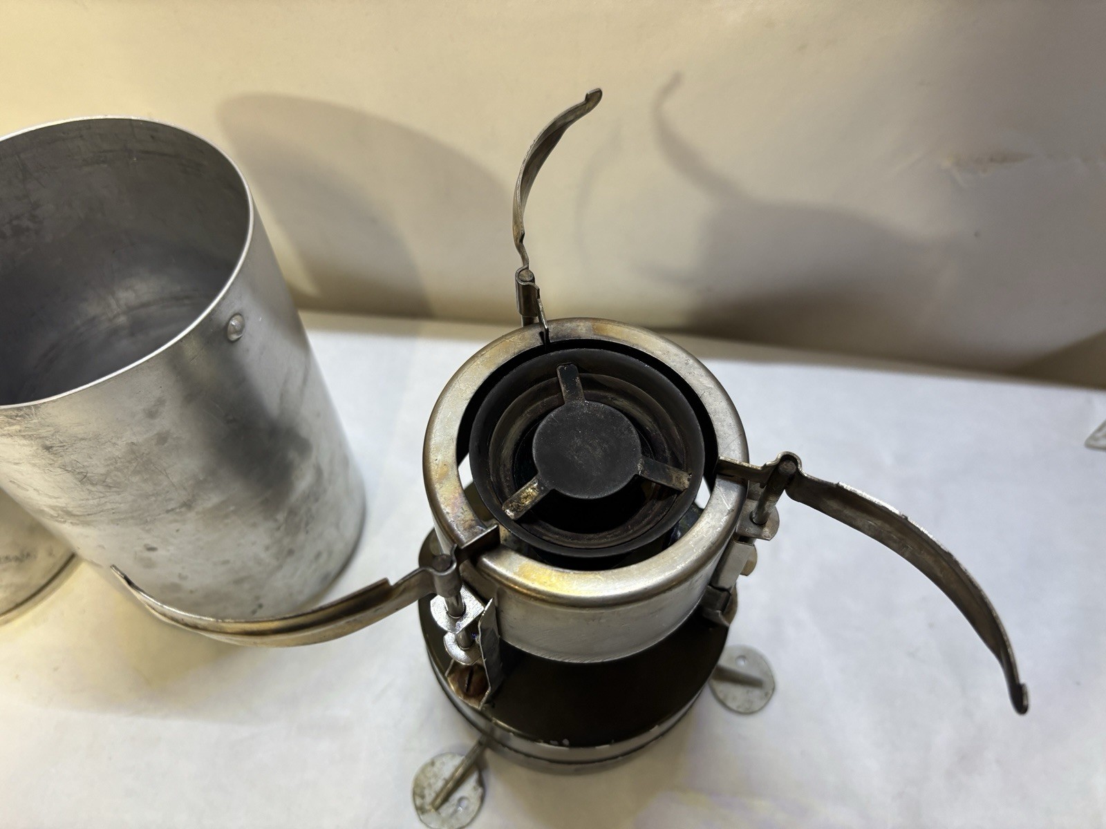 US Military Gasoline Burner Stove M – 1950 With Aluminum Case Rogers 1966