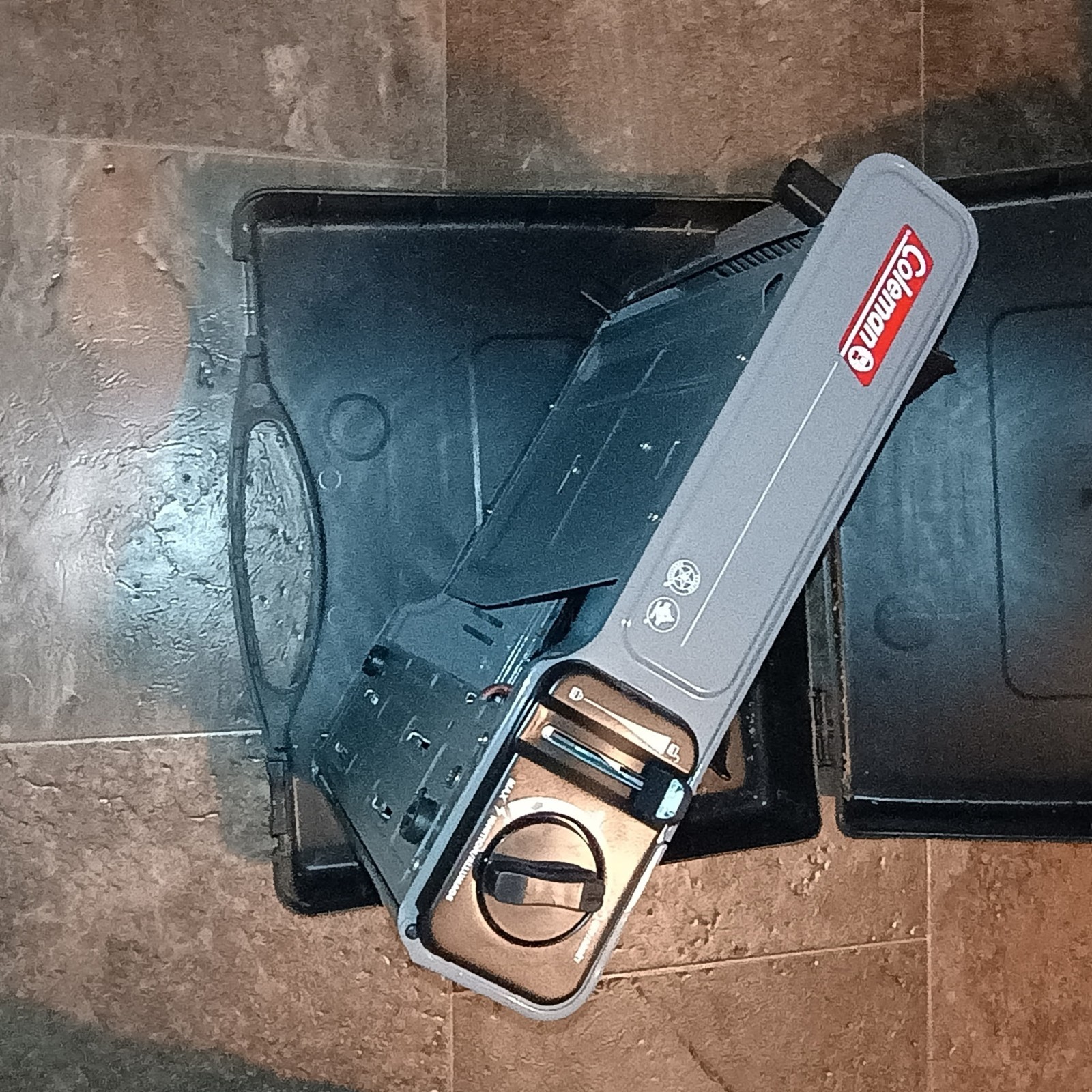 Coleman Portable Butane Camping 1 Burner Stove w/case Model 2800 Series