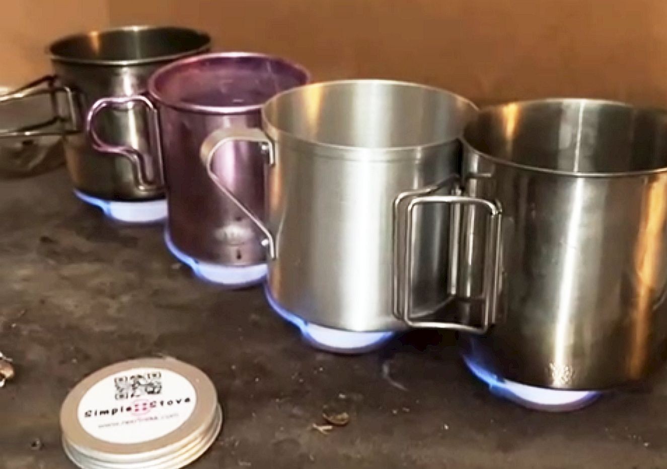 SimpleStove – 4 SnowStones absorb alcohol, you can simmer or cook fast