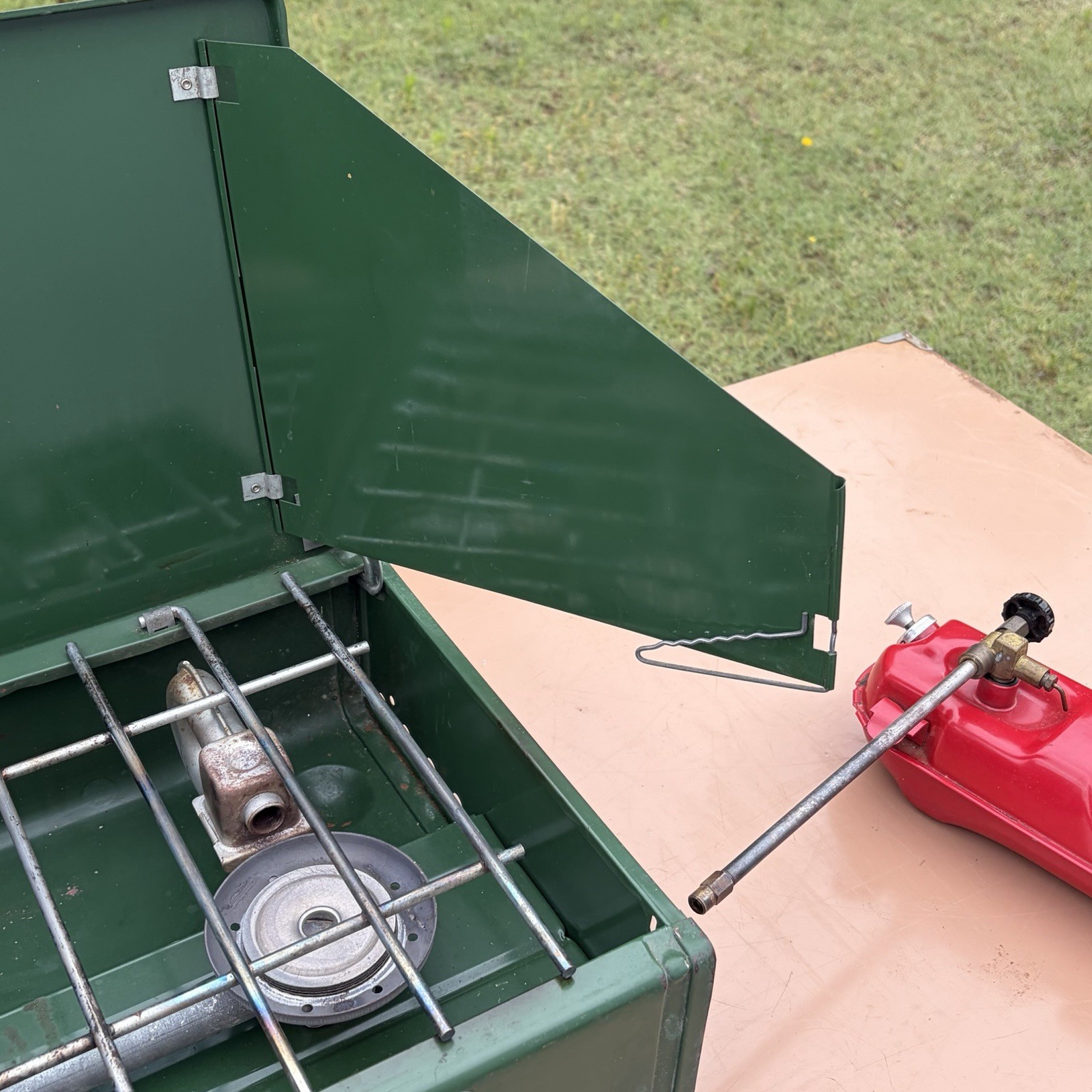 Vintage Coleman 425E Dual Burner Camp Stove 1978 Working No Box USA Prepper !
