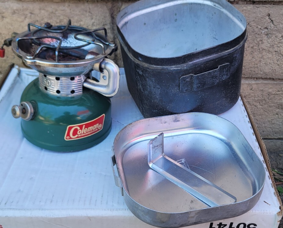 Vintage Coleman 502-700 Single Burner Camp Gas Stove 7/67 w/ Case