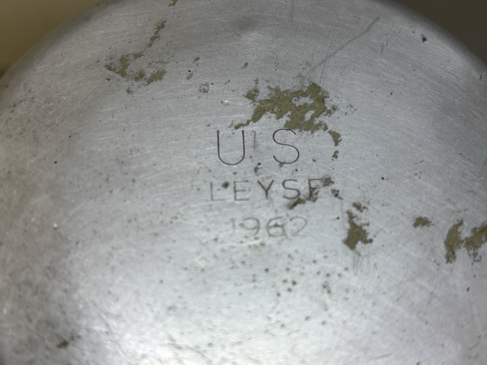 US Military Gasoline Burner Stove M – 1950 With Aluminum Case Rogers 1966