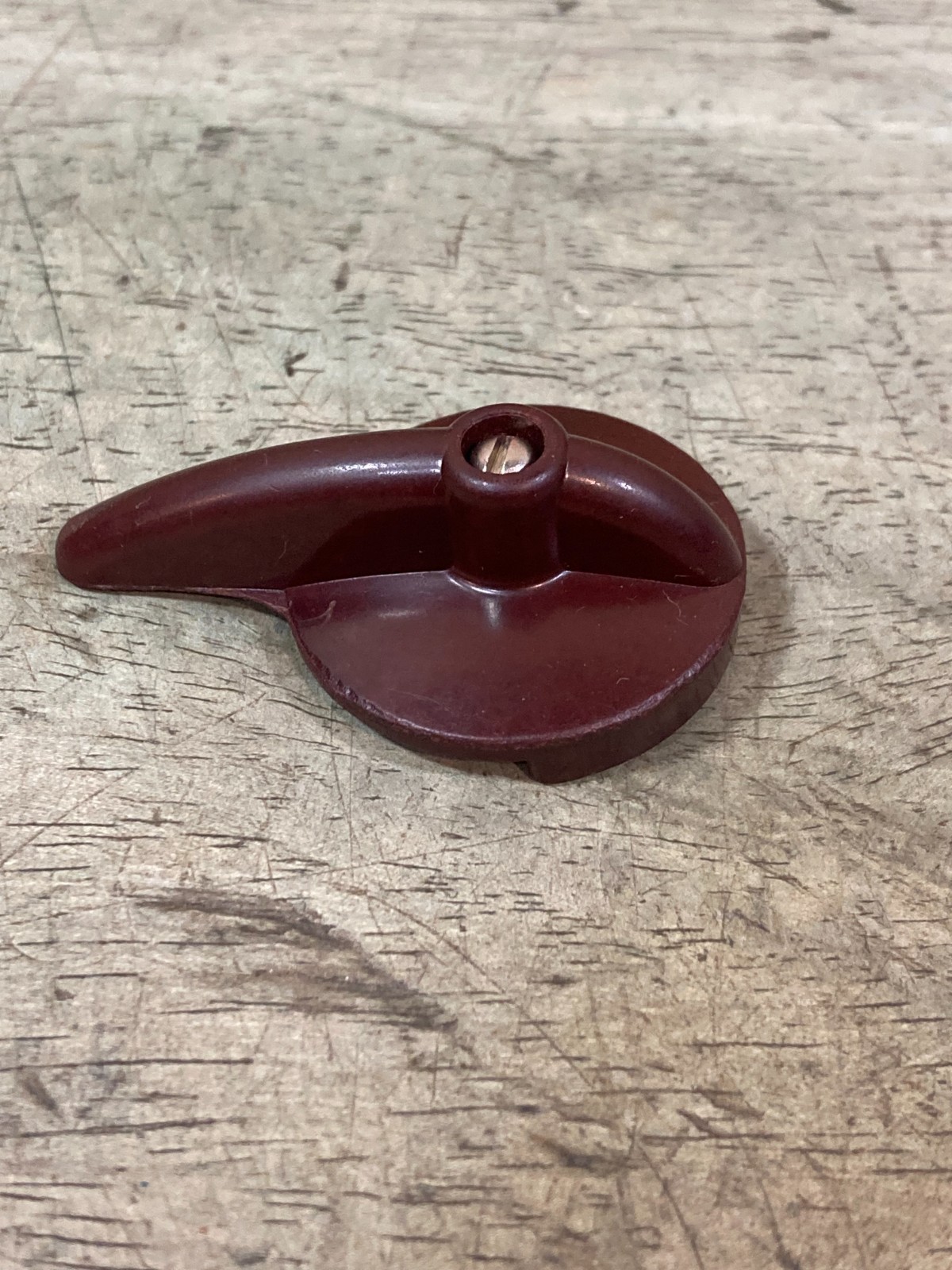 M1950 Coleman Stove – Valve Wheel Knob and Screw