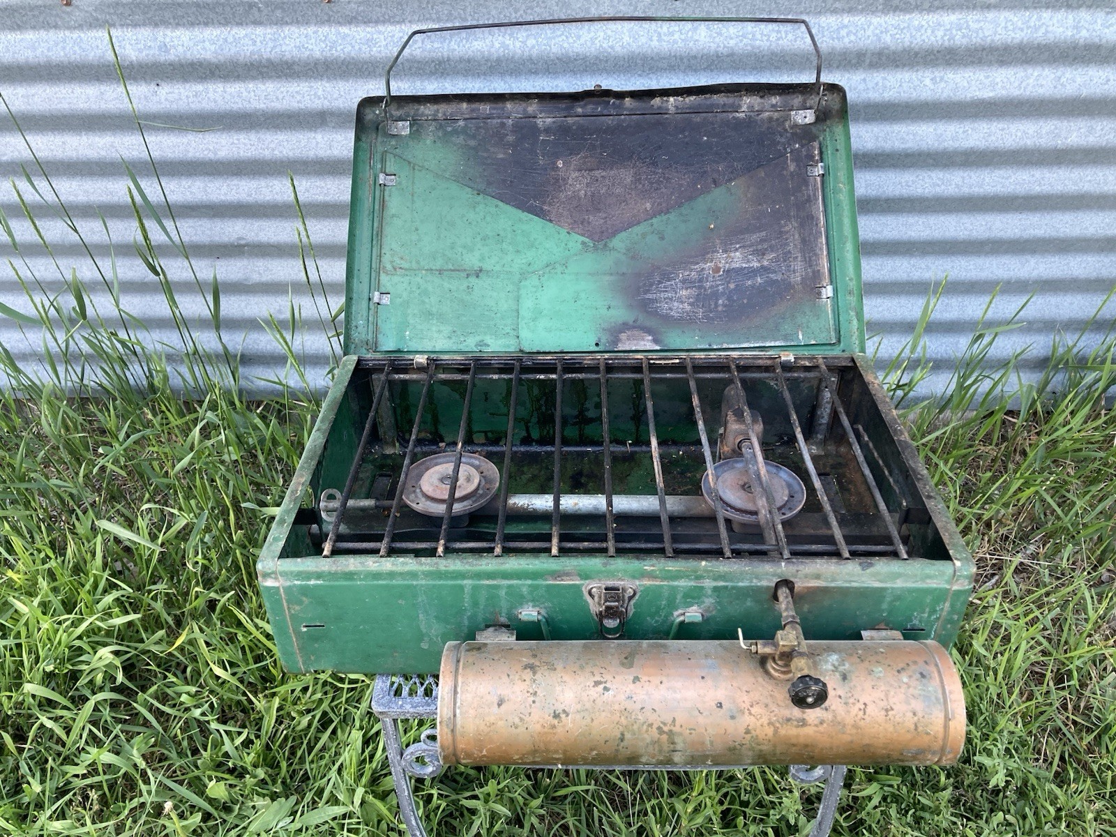 Rare, Vintage 1950s Coleman Model 413D Stove 2 Burner Classic w/Cylindrical Tank