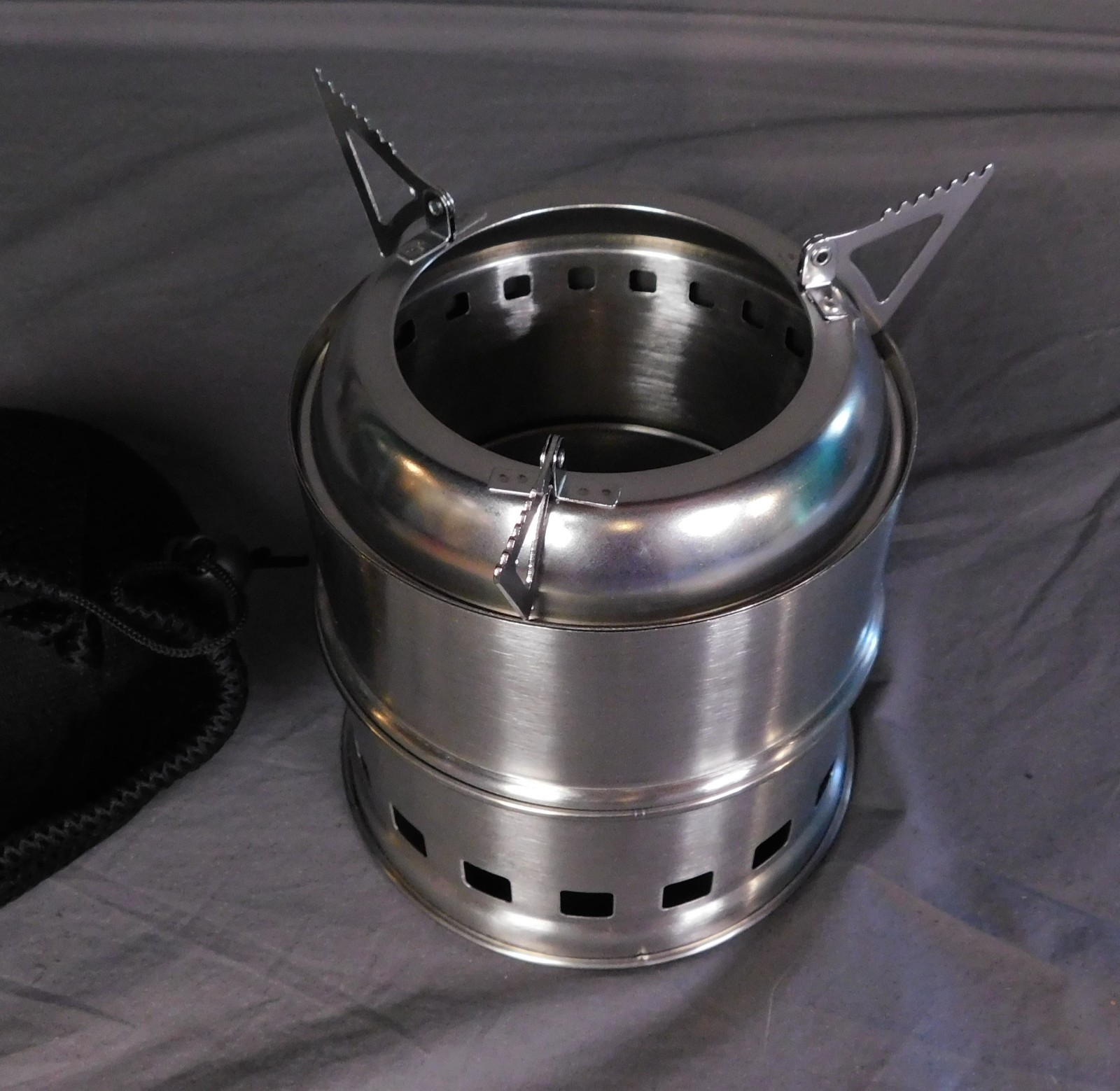 Highlander Cabar Wood Burning Stove & Airhead Dry Pak Nylon-Reinforced Dry Bag