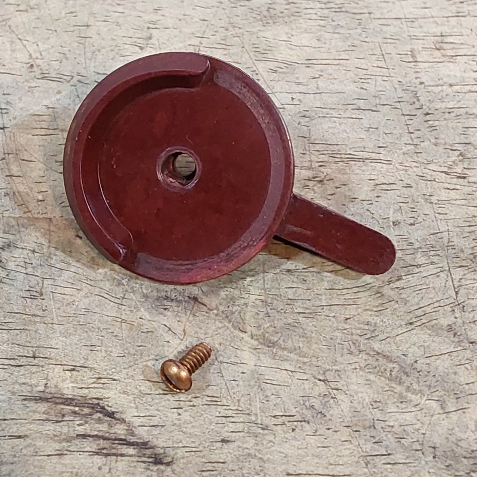 M1950 Wyott Military Stove – Valve Wheel Knob and Screw – Melted on edge