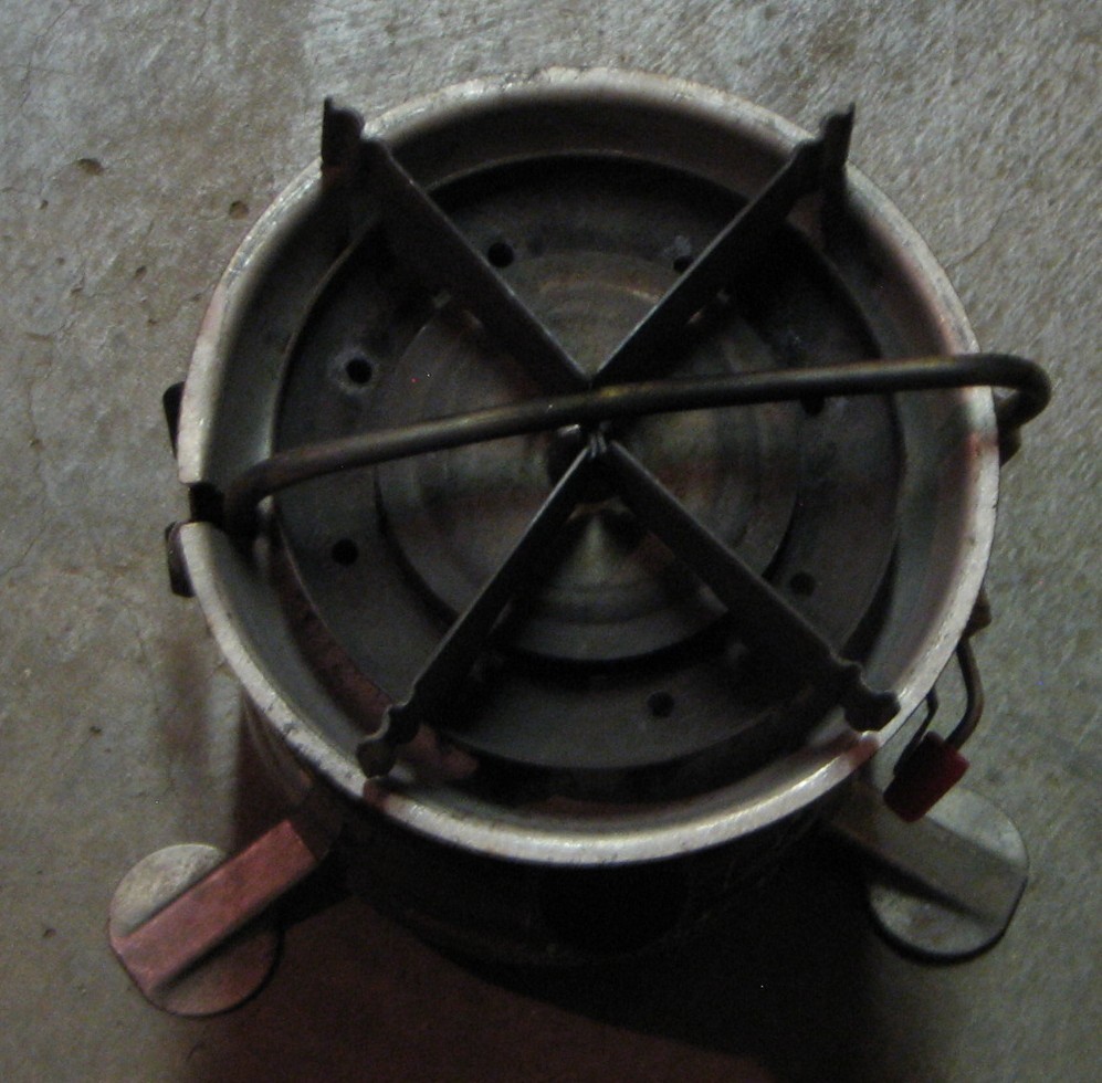 VINTAGE 1980s Coleman Peak 1 Model 400 Camping Stove w/Funnel/Filter Works Well