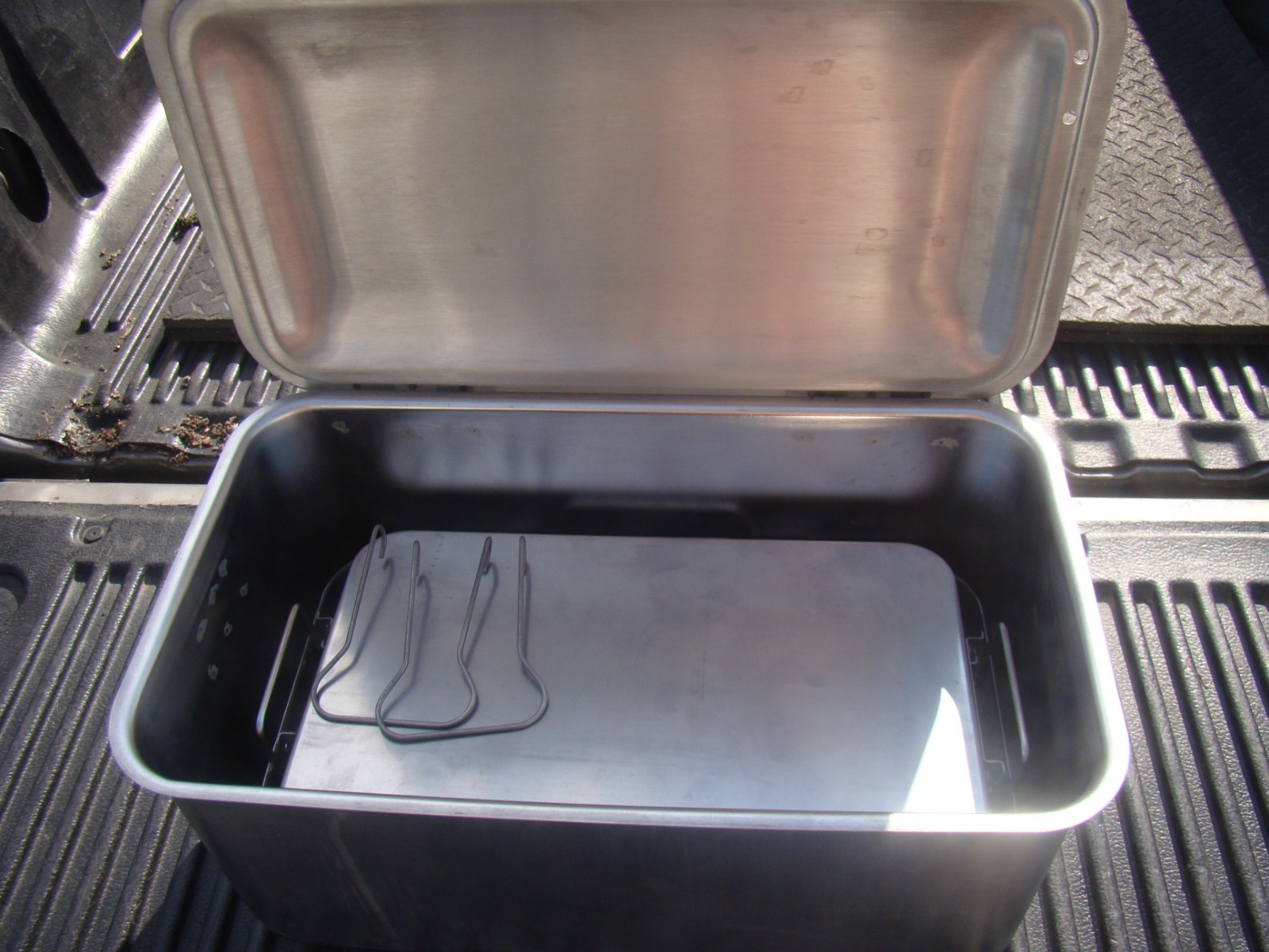Coleman Model 523 Military Medical Stove Unused w/ Case Tank Basket & Parts USA