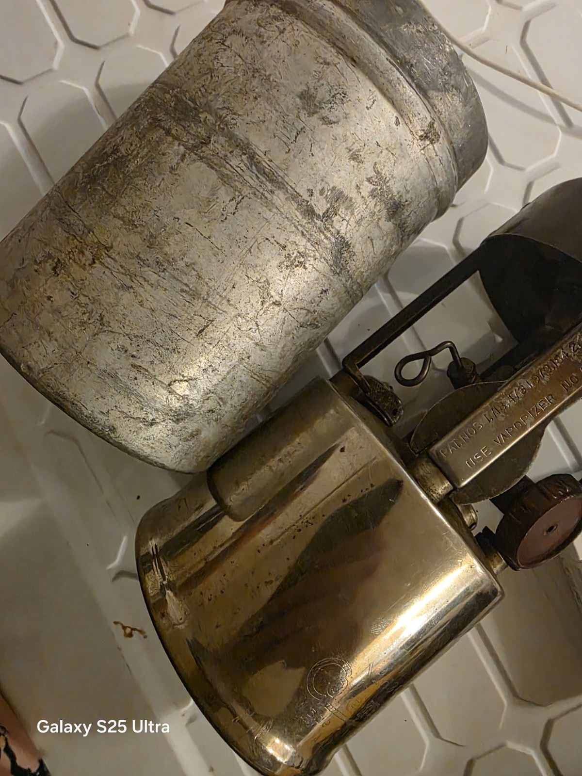 Vintage 1947 Coleman 530 GI Pocket Stove A47 Brass Camp Cooker w Aluminum Case